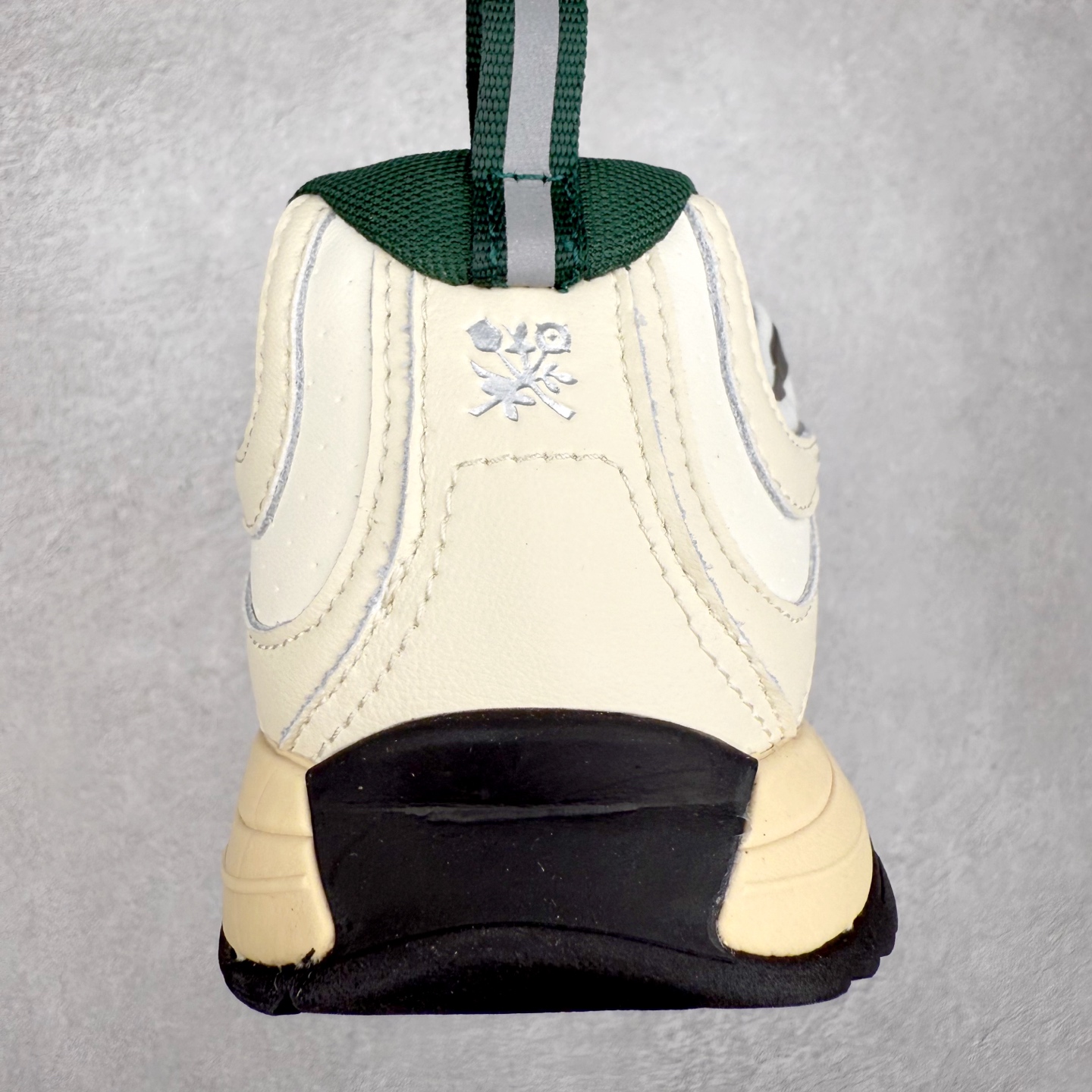 图片[8]-ALD x New Balance RC56 NB新百伦舒适耐磨 低帮休闲跑步鞋 网眼层叠反倒衬出旧化美感 锯齿外底雨天咬地稳 Trackster同款纹路像章鱼吸盘 尺码：36 37 37.5 38 38.5 39.5 40 40.5 41.5 42 42.5 43 44 44.5 45-选品中心