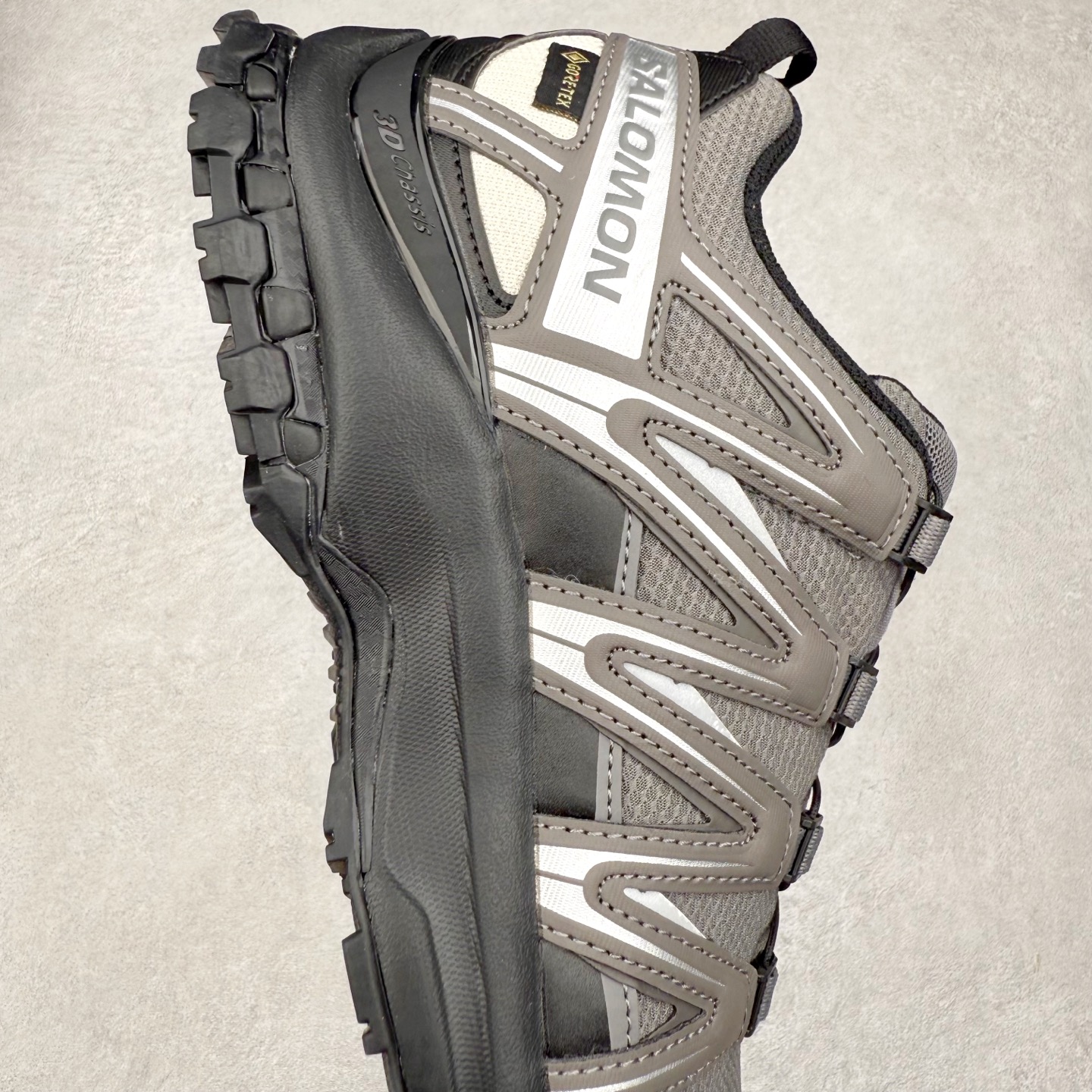 图片[6]-＃C版 SALOMON XA Pro 3D ADV 萨洛蒙潮流越野机能户外功能鞋 纯原外贸平台特供订单 耗时半年巨作 全套原纸板楦头开发 原厂特供网布配套加持 确保原汁原味 完美呈现版型 原档数据独家私模五层组合大底 原装Ortholite轻量化鞋垫 中底布带钢印编号 原厂TPU锁扣 进口港宝加持 后跟自然饱满 还原公司包裹性 鞋面采用SENSIFT贴合技术 全方位贴合包裹脚型 鞋跟部鞋底牵引设计 提供强大的抓地性能 更适应野外崎岖不平的道路 其3D ADVANCED CHASSIS底盘 材料轻量大化 钉齿设计更具稳定性 防护性 鞋底易磨损区运用CONTAGRIP高耐磨材料 应对城市硬质路面长距离跑考验 尺码：36 36.5 37.5 38 38.5 39 40 40.5 41 42 42.5 43 44 44.5 45-选品中心