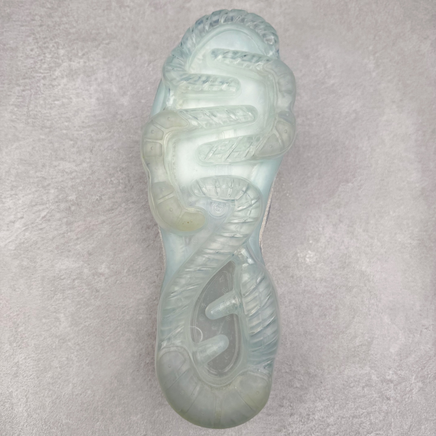 图片[9]-＃纯原福利 NK Air VaporMax 2023 Flyknit FK 2023款大气垫系列低帮针织休闲运动全掌气垫慢跑鞋 原楦原纸版数据开发 采用全新双层纹路织法Flyknit织法编织鞋面材质 搭载原数据开发全掌Air Max球状透明缓震气垫 外置橡胶外底模块 NK Air VaporMax系列自2017年初问世以来 就凭借着独特的设计和超棒的脚感 成为了时尚潮人和跑步爱好者们的心头好 鞋底前侧加入Mini Swoosh 设计 与鞋身相呼应 鞋面采用 Flyknit 材质制成 可以提供出色包裹性的同时 也有着不错的透气效果 最后黄色气垫收尾 完善整双鞋设计 尺码：36 36.5 37.5 38 38.5 39 40 40.5 41 42 42.5 43 44 44.5 45-选品中心