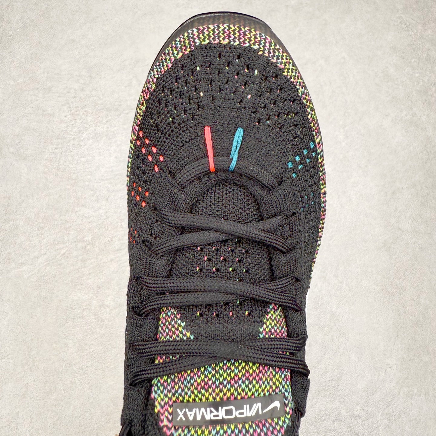 图片[4]-＃纯原福利 NK Air VaporMax 2023 Flyknit FK 2023款大气垫系列低帮针织休闲运动全掌气垫慢跑鞋 原楦原纸版数据开发 采用全新双层纹路织法Flyknit织法编织鞋面材质 搭载原数据开发全掌Air Max球状透明缓震气垫 外置橡胶外底模块 NK Air VaporMax系列自2017年初问世以来 就凭借着独特的设计和超棒的脚感 成为了时尚潮人和跑步爱好者们的心头好 鞋底前侧加入Mini Swoosh 设计 与鞋身相呼应 鞋面采用 Flyknit 材质制成 可以提供出色包裹性的同时 也有着不错的透气效果 最后黄色气垫收尾 完善整双鞋设计 尺码：36 36.5 37.5 38 38.5 39 40 40.5 41 42 42.5 43 44 44.5 45-选品中心