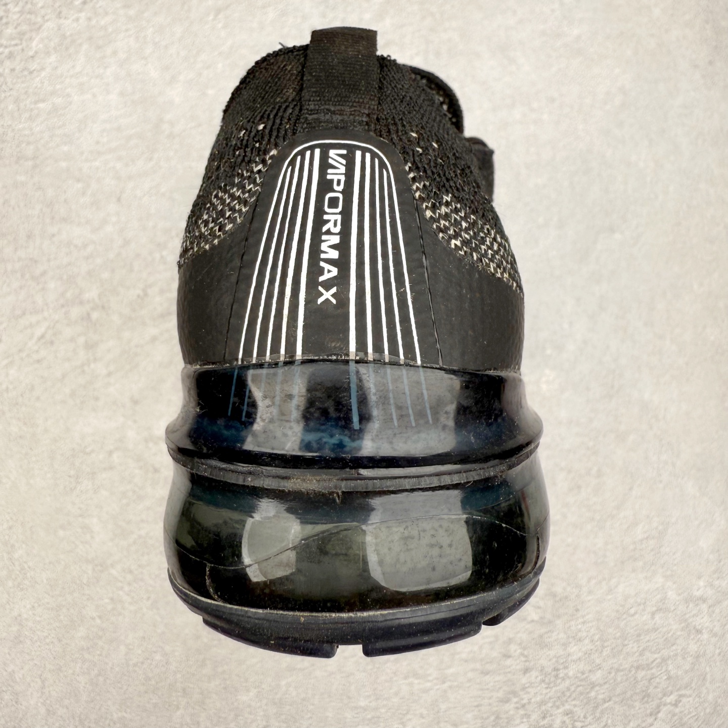 图片[8]-＃纯原福利 NK Air VaporMax 2023 Flyknit FK 2023款大气垫系列低帮针织休闲运动全掌气垫慢跑鞋 原楦原纸版数据开发 采用全新双层纹路织法Flyknit织法编织鞋面材质 搭载原数据开发全掌Air Max球状透明缓震气垫 外置橡胶外底模块 NK Air VaporMax系列自2017年初问世以来 就凭借着独特的设计和超棒的脚感 成为了时尚潮人和跑步爱好者们的心头好 鞋底前侧加入Mini Swoosh 设计 与鞋身相呼应 鞋面采用 Flyknit 材质制成 可以提供出色包裹性的同时 也有着不错的透气效果 最后黄色气垫收尾 完善整双鞋设计 尺码：36 36.5 37.5 38 38.5 39 40 40.5 41 42 42.5 43 44 44.5 45-选品中心