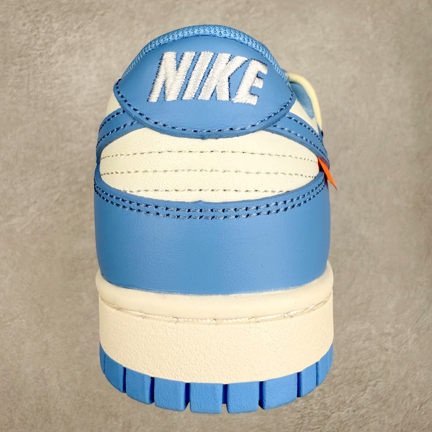 图片[8]-NK Dunk Low DV0833-113 定制系列天花板 无原鞋不开发 全系列得物原鞋一比一校对开发 配色持续更新中 终端对接 优势输出 全套原厂楦头原纸板数据档案倾力打造 原汁原味莞产 极致还原 圈内最强针车工艺 高端零售指定版 广东原厂配套原盒原标 鞋盒分三个尺码段 原厂冲刀 超高清洁度 全鞋零毛边皮料切割 采用原厂百宏鞋带以及原厂百宏织唛舌标 内标可供原厂几率过验 进口原装条纹中底布 四线拉帮白色点胶 原厂拉帮手法遵循公司 原厂电绣 极致还原 尺码：36 36.5 37.5 38 38.5 39 40 40.5 41 42 42.5 43 44 44.5 45 46-选品中心