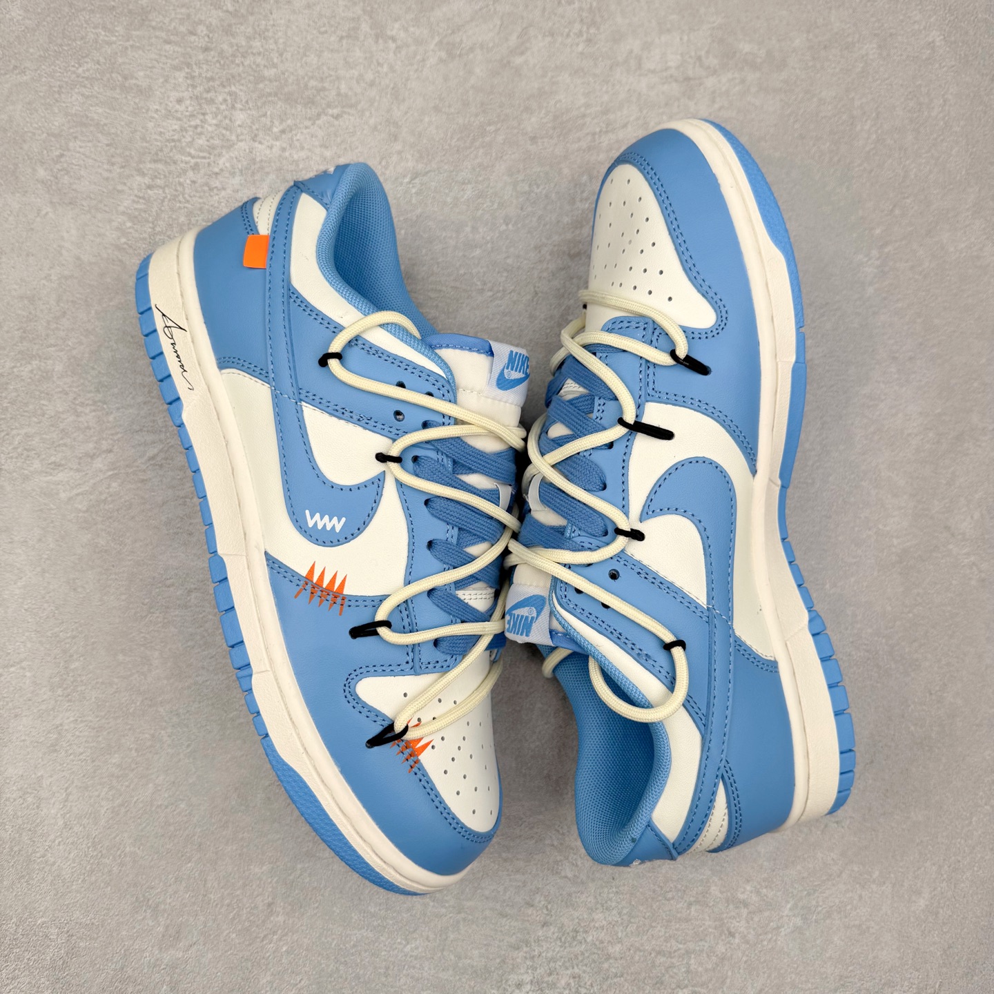 图片[3]-NK Dunk Low DV0833-113 定制系列天花板 无原鞋不开发 全系列得物原鞋一比一校对开发 配色持续更新中 终端对接 优势输出 全套原厂楦头原纸板数据档案倾力打造 原汁原味莞产 极致还原 圈内最强针车工艺 高端零售指定版 广东原厂配套原盒原标 鞋盒分三个尺码段 原厂冲刀 超高清洁度 全鞋零毛边皮料切割 采用原厂百宏鞋带以及原厂百宏织唛舌标 内标可供原厂几率过验 进口原装条纹中底布 四线拉帮白色点胶 原厂拉帮手法遵循公司 原厂电绣 极致还原 尺码：36 36.5 37.5 38 38.5 39 40 40.5 41 42 42.5 43 44 44.5 45 46-选品中心