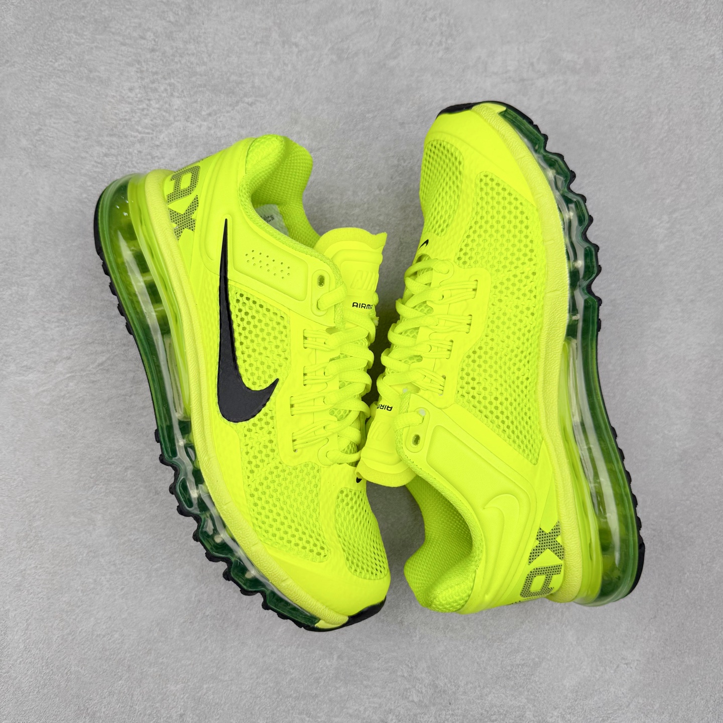 图片[3]-NK Air Max 2013 经典舒适时尚耐磨透气低帮气垫跑步鞋 HF3660-700 携时尚设计闪亮回归 出众有型 采用网眼布细节和运动风无缝覆面 助你保持清爽感受 塑就焕新造型 经典 Flywire 设计搭配经典全掌型 Max Air 缓震配置 缔造出众舒适感和支撑效果实拍调校N版已经零色差零失真 百分百还原实物色彩所见即所得 不存在货不对板色差等低级问题 选购参考实物拍摄 不混卖不参货 只用心做好货严格选品 承诺混一赔十 尺码：36 36.5 37.5 38 38.5 39 40 40.5 41 42 42.5 43 44 44.5 45 46-选品中心