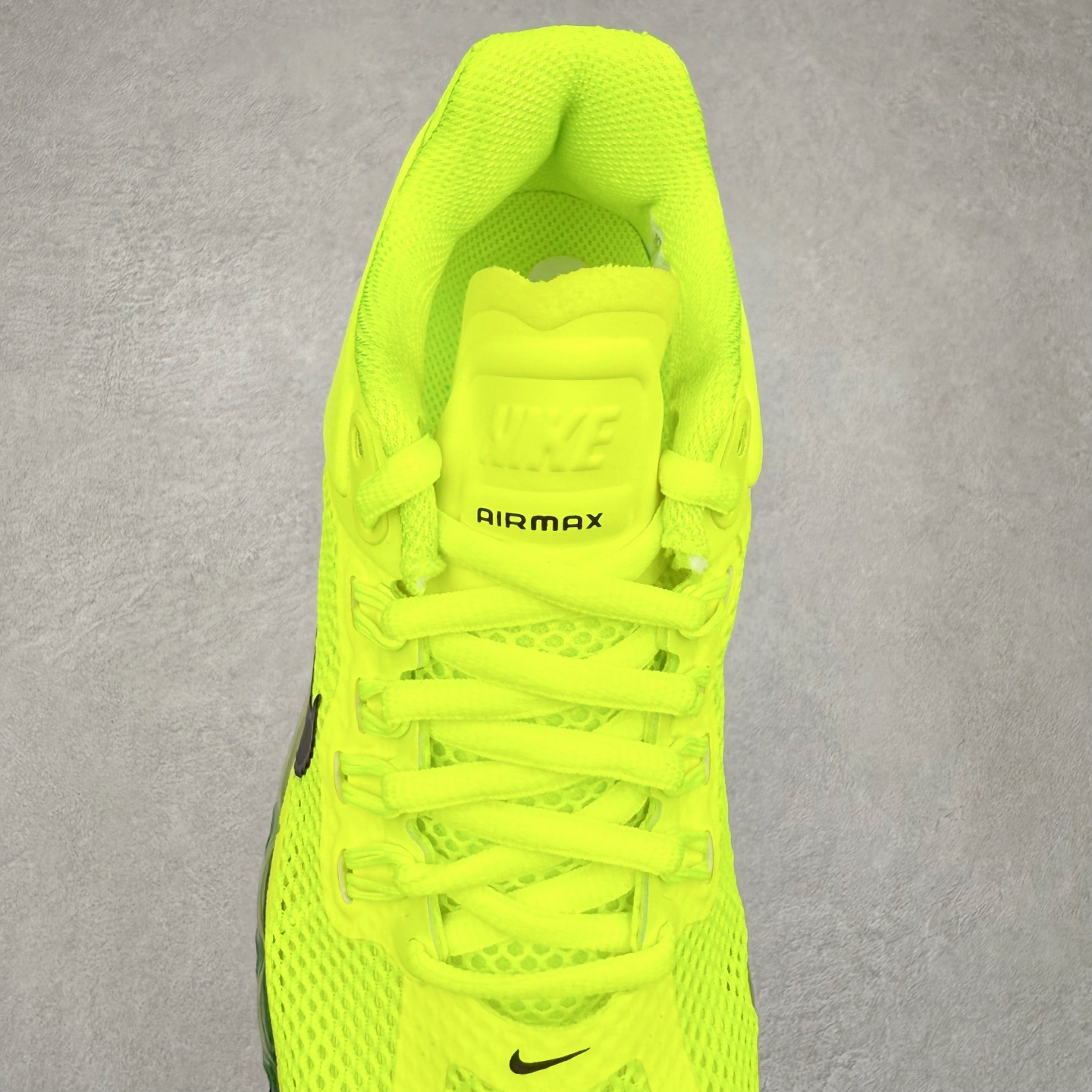 图片[5]-NK Air Max 2013 经典舒适时尚耐磨透气低帮气垫跑步鞋 HF3660-700 携时尚设计闪亮回归 出众有型 采用网眼布细节和运动风无缝覆面 助你保持清爽感受 塑就焕新造型 经典 Flywire 设计搭配经典全掌型 Max Air 缓震配置 缔造出众舒适感和支撑效果实拍调校N版已经零色差零失真 百分百还原实物色彩所见即所得 不存在货不对板色差等低级问题 选购参考实物拍摄 不混卖不参货 只用心做好货严格选品 承诺混一赔十 尺码：36 36.5 37.5 38 38.5 39 40 40.5 41 42 42.5 43 44 44.5 45 46-选品中心