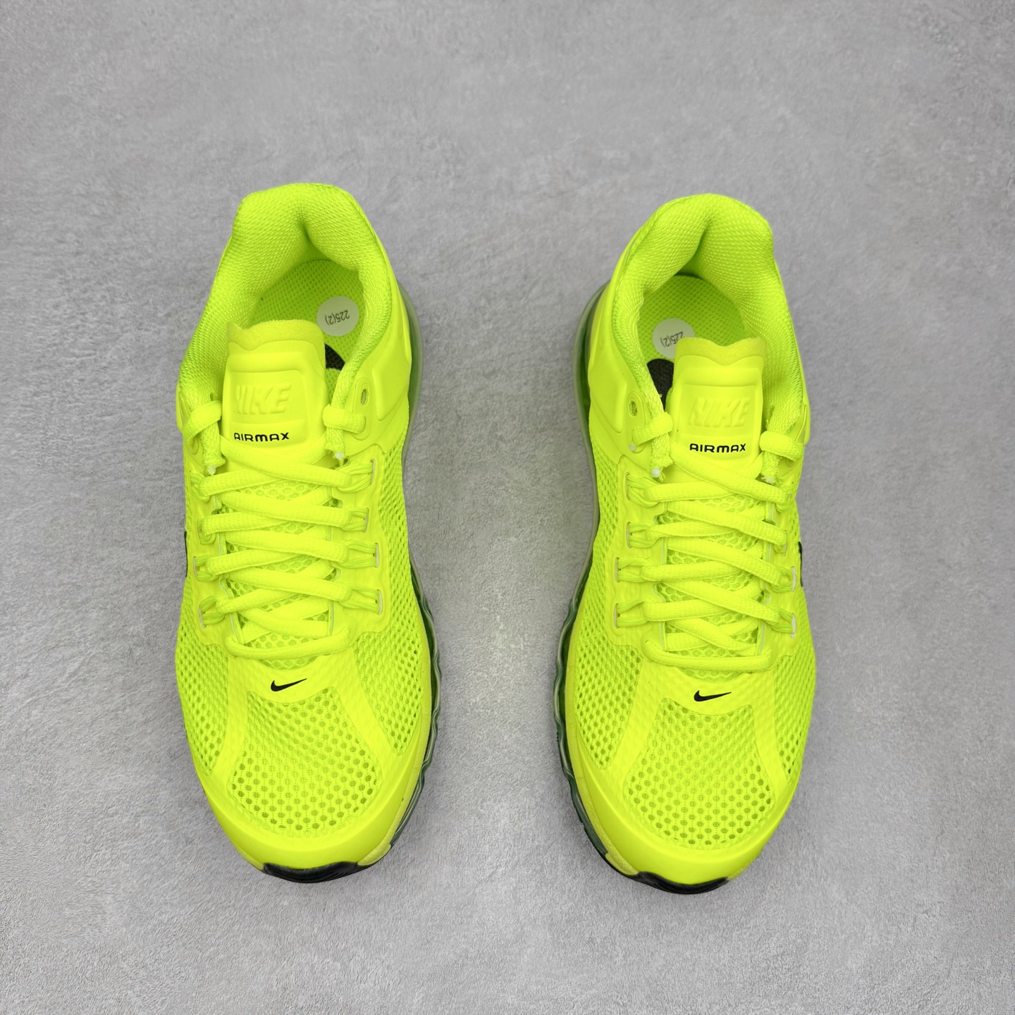 图片[2]-NK Air Max 2013 经典舒适时尚耐磨透气低帮气垫跑步鞋 HF3660-700 携时尚设计闪亮回归 出众有型 采用网眼布细节和运动风无缝覆面 助你保持清爽感受 塑就焕新造型 经典 Flywire 设计搭配经典全掌型 Max Air 缓震配置 缔造出众舒适感和支撑效果实拍调校N版已经零色差零失真 百分百还原实物色彩所见即所得 不存在货不对板色差等低级问题 选购参考实物拍摄 不混卖不参货 只用心做好货严格选品 承诺混一赔十 尺码：36 36.5 37.5 38 38.5 39 40 40.5 41 42 42.5 43 44 44.5 45 46-选品中心