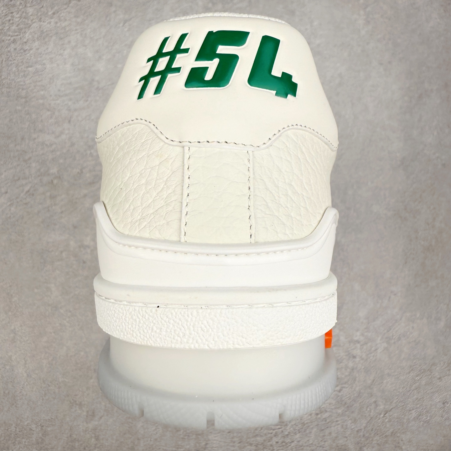 图片[8]-Louis Vuitton Trainer lv时装走秀运动鞋 完美鞋型超高的清洁度 零毛边线头瑕疵 全套原楦原纸版原鞋开模 全网最具灵魂的版型 正确原装黄色鞋盒 正确中底印花 鞋面印花3D高频深度立体 全鞋电脑针车 紧密相连 针距密度一致 环保乳胶注塑鞋垫 厚度脚感还原原版 皮面裁剪部位 统一油边封口工艺 原装橡胶大底含胶量大底组合零偏差 专柜全套包装 防尘袋 说明书 质保卡 男女鞋 尺码：35 36 37 38 39 40 41 42 43 44 45-选品中心