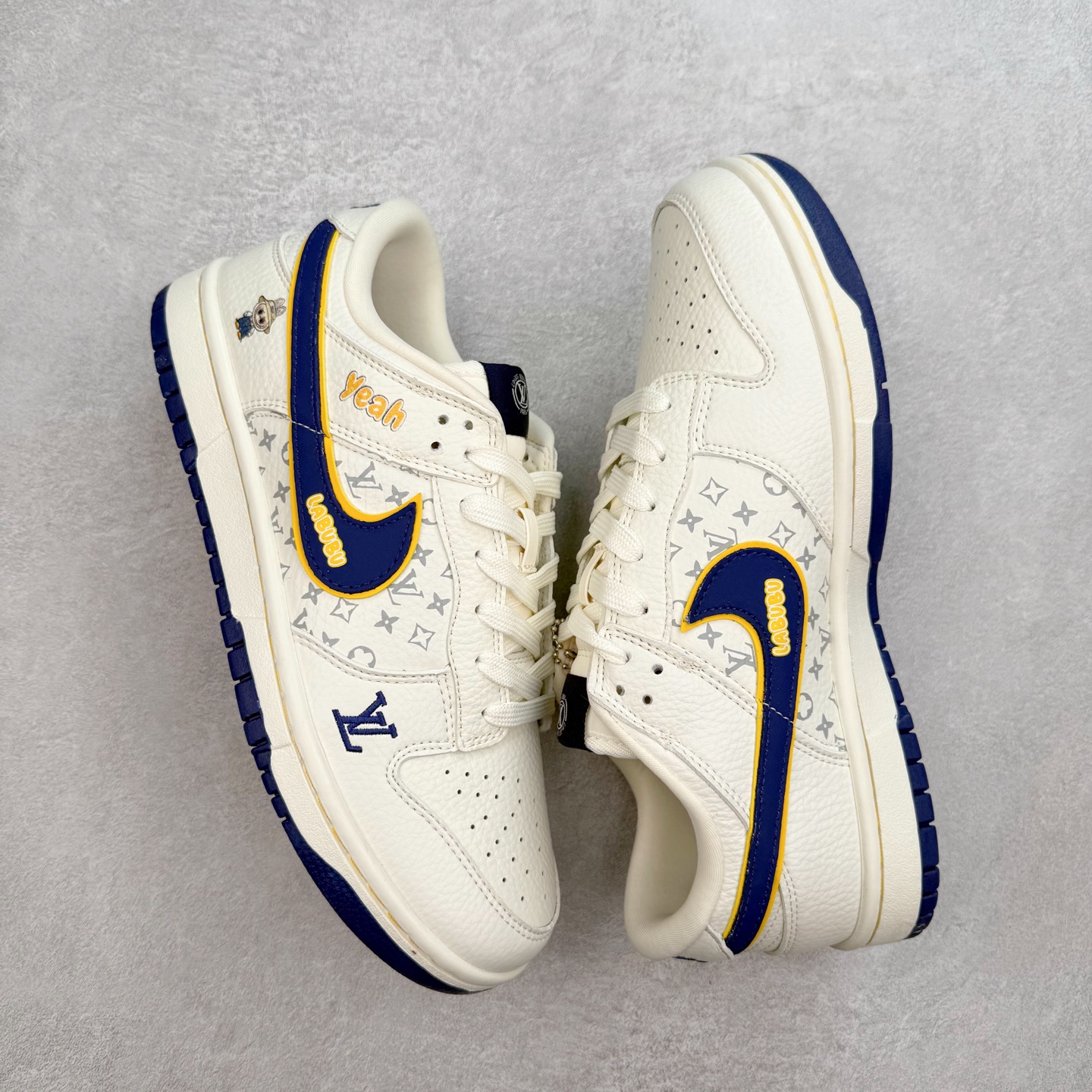 图片[3]-NK Dunk Low 定制配色 SC0601-457 大厂出品 极力推荐 原装头层材料 独家版型蒸餾加工帶來的是更好的视觉和脚感体验大厂纯原品质出货 清洁度 电绣工艺 皮料切割干净无任何毛边 细节完美 实拍调校N版已经零色差零失真 百分百还原实物色彩所见即所得 不存在货不对板色差等低级问题 选购参考实物拍摄 不混卖不参货 只用心做好货严格选品 承诺混一赔十 尺码：36 36.5 37.5 38 38.5 39 40 40.5 41 42 42.5 43 44 44.5 45-选品中心