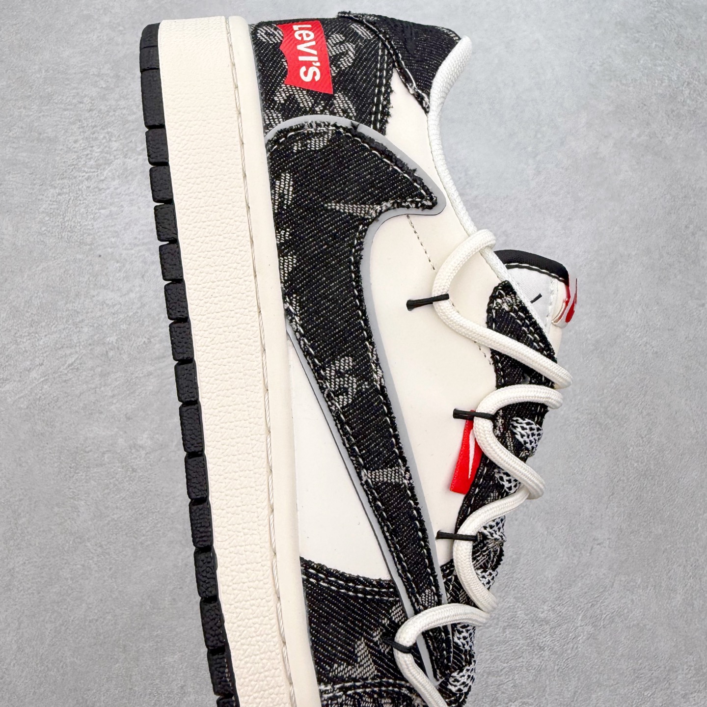 图片[6]-TS x Air Jordan AJ1 Low 倒钩低帮联名定制配色 HT5088-600 原厂内置气垫魔块 A模大底 头层小牛皮 鞋舌AJ原厂专用牛津布+AJ专用反口珍珠布+原厂无杂质高弹内里海棉+特殊封边弹力鞋带 实拍调校N版已经零色差零失真 百分百还原实物色彩所见即所得 不存在货不对板色差等低级问题 选购参考实物拍摄 不混卖不参货 只用心做好货严格选品 承诺混一赔十 尺码：36 36.5 37.5 38 38.5 39 40 40.5 41 42 42.5 43 44 44.5 45-选品中心