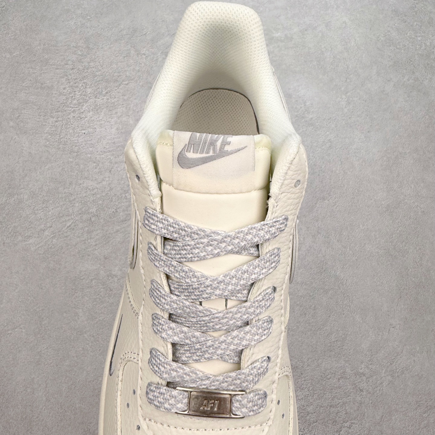 图片[5]-NK Air Force 1´07 Low 空军一号低帮百搭休闲运动板鞋 CS5288-033 柔软、弹性十足的缓震性能和出色的中底设计 横跨复古与现代的外型结合 造就出风靡全球 三十多年的Force 1 直到今天还深受青睐 实拍调校N版已经零色差零失真 百分百还原实物色彩所见即所得 不存在货不对板色差等低级问题 选购参考实物拍摄 不混卖不参货 只用心做好货严格选品 承诺混一赔十 尺码：36 36.5 37.5 38 38.5 39 40 40.5 41 42 42.5 43 44 44.5 45-选品中心