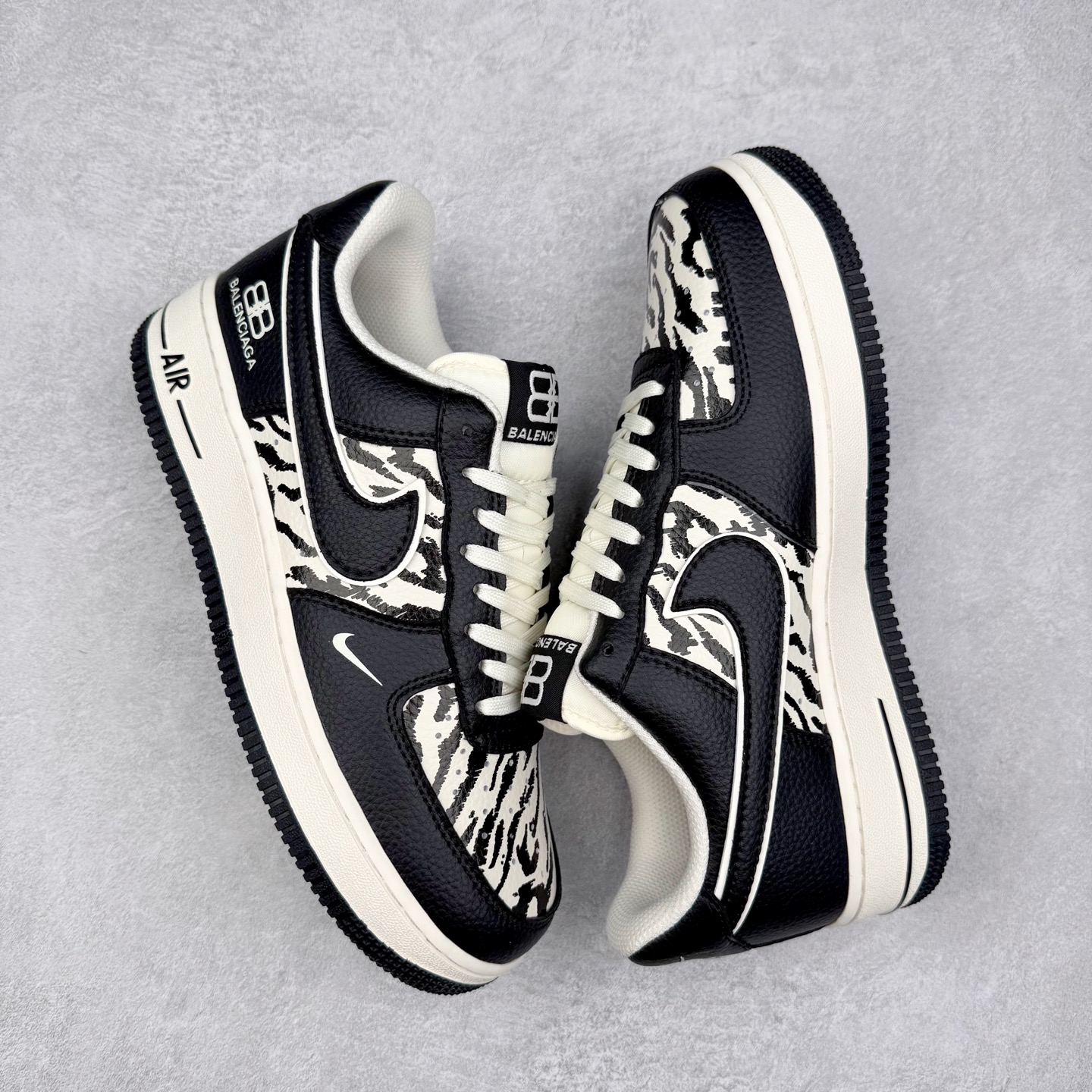 图片[3]-NK Air Force 1´07 Low 空军一号低帮百搭休闲运动板鞋 HJ3318-004 柔软、弹性十足的缓震性能和出色的中底设计 横跨复古与现代的外型结合 造就出风靡全球 三十多年的Force 1 直到今天还深受青睐 实拍调校N版已经零色差零失真 百分百还原实物色彩所见即所得 不存在货不对板色差等低级问题 选购参考实物拍摄 不混卖不参货 只用心做好货严格选品 承诺混一赔十 尺码：36 36.5 37.5 38 38.5 39 40 40.5 41 42 42.5 43 44 44.5 45-选品中心