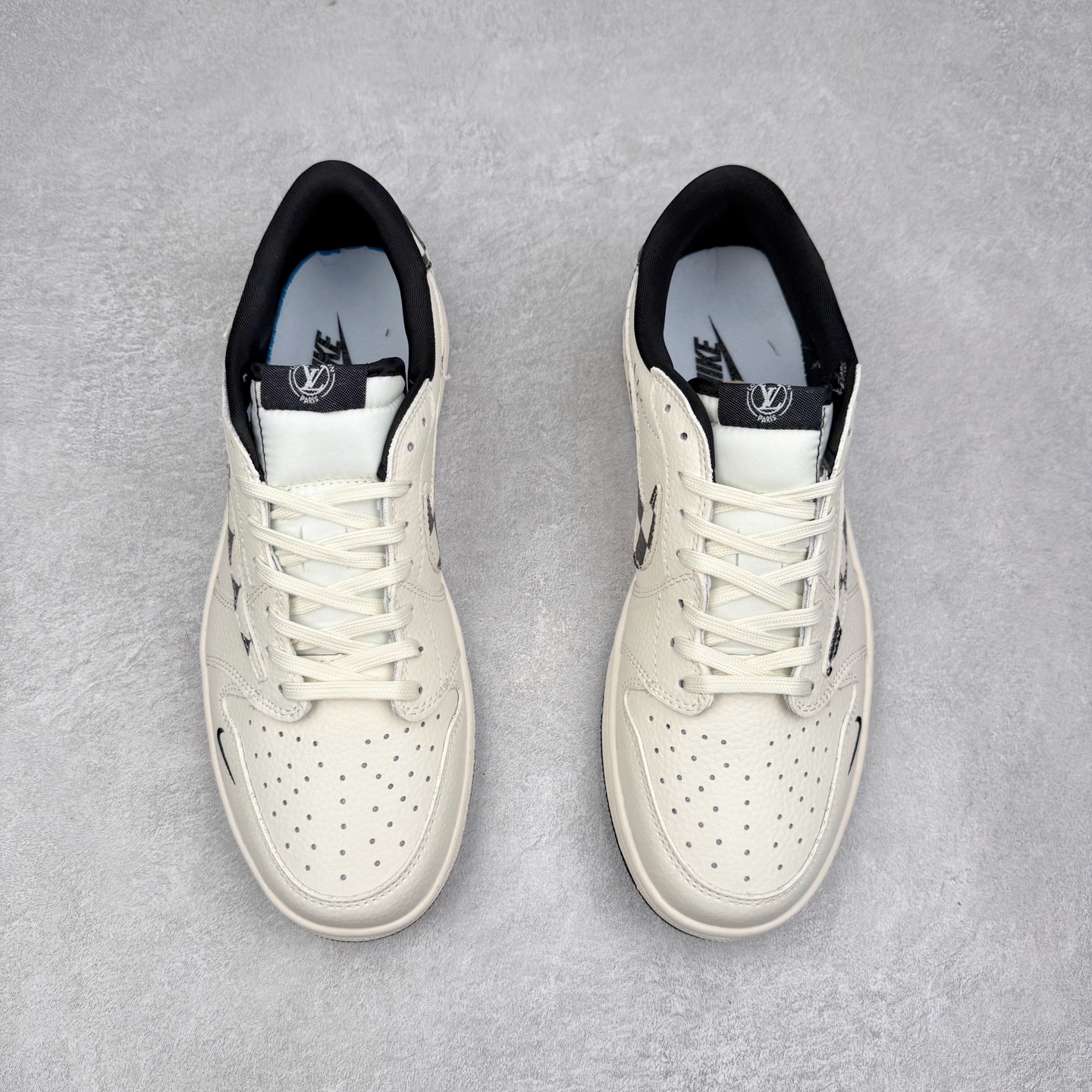 图片[2]-TS x Air Jordan AJ1 Low 倒钩低帮联名定制配色 LD2028-040 原厂内置气垫魔块 A模大底 头层小牛皮 鞋舌AJ原厂专用牛津布+AJ专用反口珍珠布+原厂无杂质高弹内里海棉+特殊封边弹力鞋带 实拍调校N版已经零色差零失真 百分百还原实物色彩所见即所得 不存在货不对板色差等低级问题 选购参考实物拍摄 不混卖不参货 只用心做好货严格选品 承诺混一赔十 尺码：36 36.5 37.5 38 38.5 39 40 40.5 41 42 42.5 43 44 44.5 45-选品中心