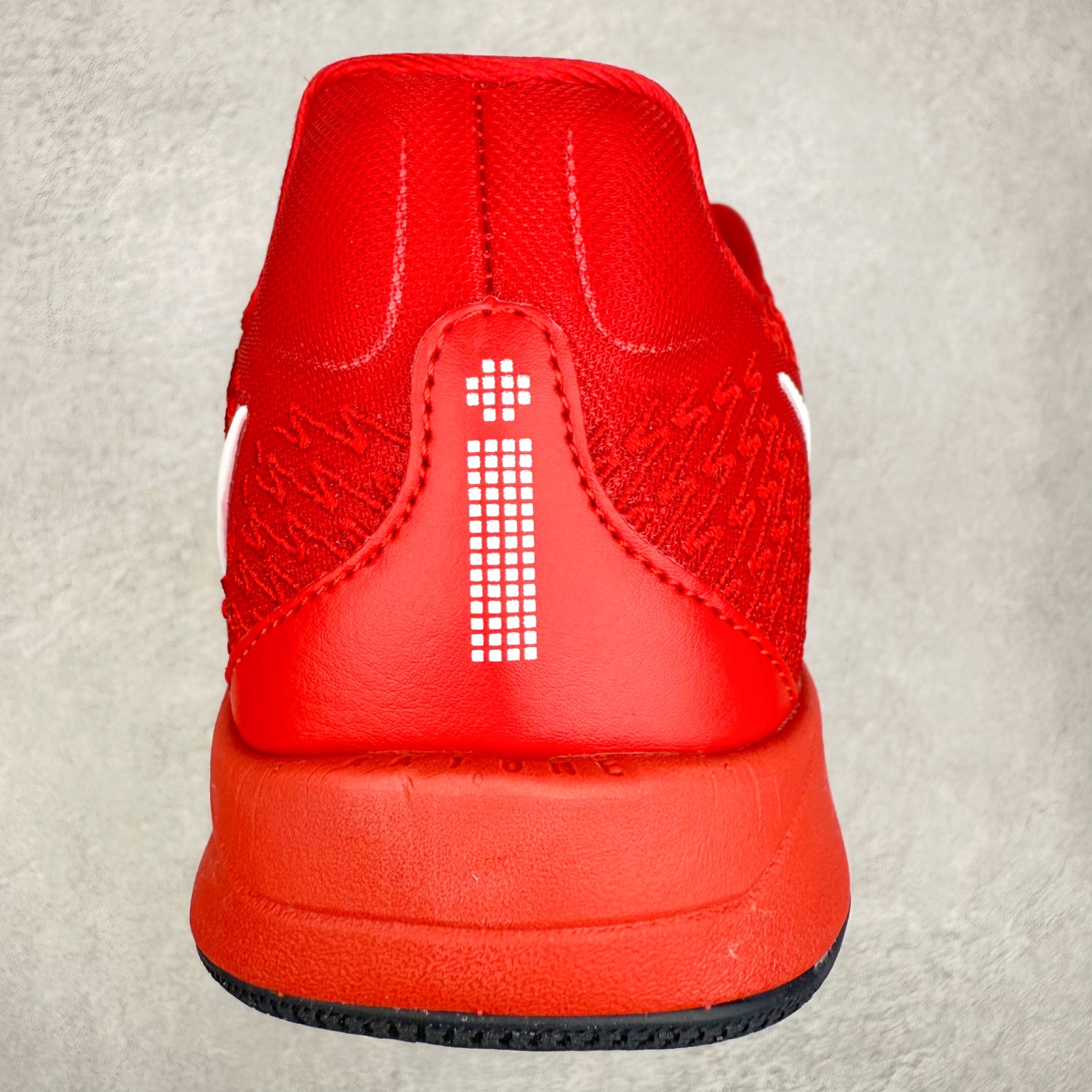 图片[8]-NK Sabrina 2 \’lonic\’ 萨布丽娜二代签名减震防滑低帮篮球鞋 FQ2174 灵感来自 lonescu 的罗马尼亚传统 在前掌和鞋眼处采用特殊图案 向传统的罗马尼亚艺术和建筑致敬 它配备了全掌 NK React 缓震系统 并在前脚掌处配备了 Zoom Air 气垫 大胆的任何人任何地方 信息嵌入中底 象征着 lonescu的竞争精神以及她相信梦想家可以来自任何地方 该鞋还包括带锁定中足束带系统 以帮助固定脚部 Sabrina 1 的这款产品采用光子粉尘、无烟煤色、紫红色梦幻、浅烟灰色和浅骨色配色方案 尺码：36 36.5 37.5 38 38.5 39 40 40.5 41 42 42.5 43 44 44.5 45 46-选品中心