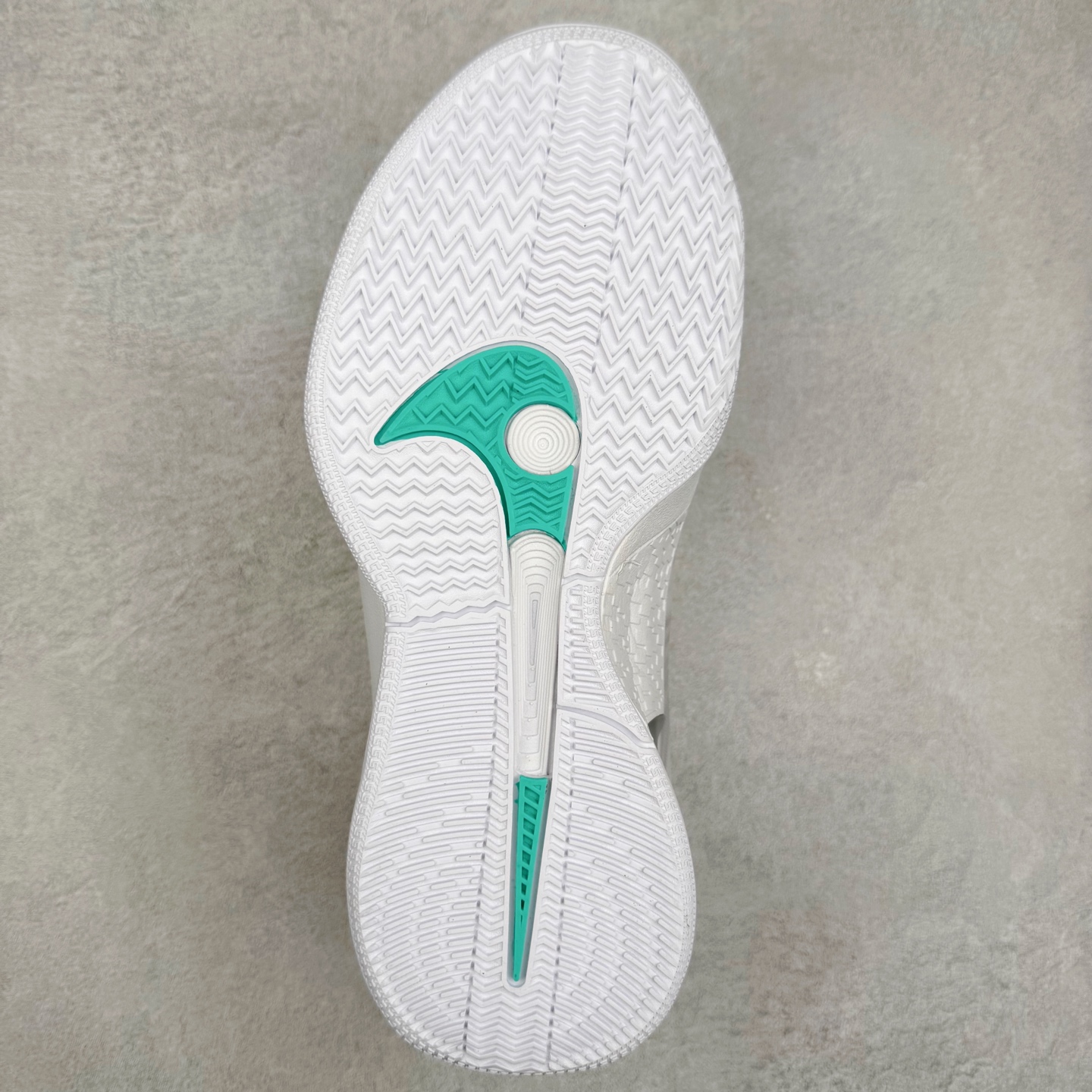 图片[9]-NK Sabrina 2 \’lonic\’ 萨布丽娜二代签名减震防滑低帮篮球鞋 FQ2174 灵感来自 lonescu 的罗马尼亚传统 在前掌和鞋眼处采用特殊图案 向传统的罗马尼亚艺术和建筑致敬 它配备了全掌 NK React 缓震系统 并在前脚掌处配备了 Zoom Air 气垫 大胆的任何人任何地方 信息嵌入中底 象征着 lonescu的竞争精神以及她相信梦想家可以来自任何地方 该鞋还包括带锁定中足束带系统 以帮助固定脚部 Sabrina 1 的这款产品采用光子粉尘、无烟煤色、紫红色梦幻、浅烟灰色和浅骨色配色方案 尺码：36 36.5 37.5 38 38.5 39 40 40.5 41 42 42.5 43 44 44.5 45 46-选品中心