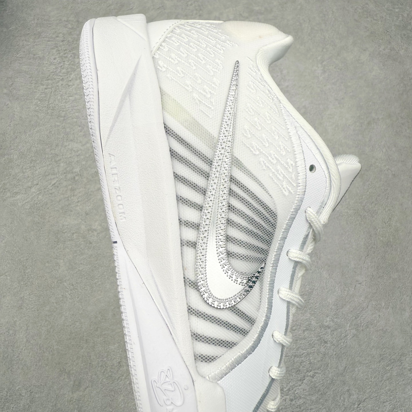 图片[6]-NK Sabrina 2 \’lonic\’ 萨布丽娜二代签名减震防滑低帮篮球鞋 FQ2174 灵感来自 lonescu 的罗马尼亚传统 在前掌和鞋眼处采用特殊图案 向传统的罗马尼亚艺术和建筑致敬 它配备了全掌 NK React 缓震系统 并在前脚掌处配备了 Zoom Air 气垫 大胆的任何人任何地方 信息嵌入中底 象征着 lonescu的竞争精神以及她相信梦想家可以来自任何地方 该鞋还包括带锁定中足束带系统 以帮助固定脚部 Sabrina 1 的这款产品采用光子粉尘、无烟煤色、紫红色梦幻、浅烟灰色和浅骨色配色方案 尺码：36 36.5 37.5 38 38.5 39 40 40.5 41 42 42.5 43 44 44.5 45 46-选品中心