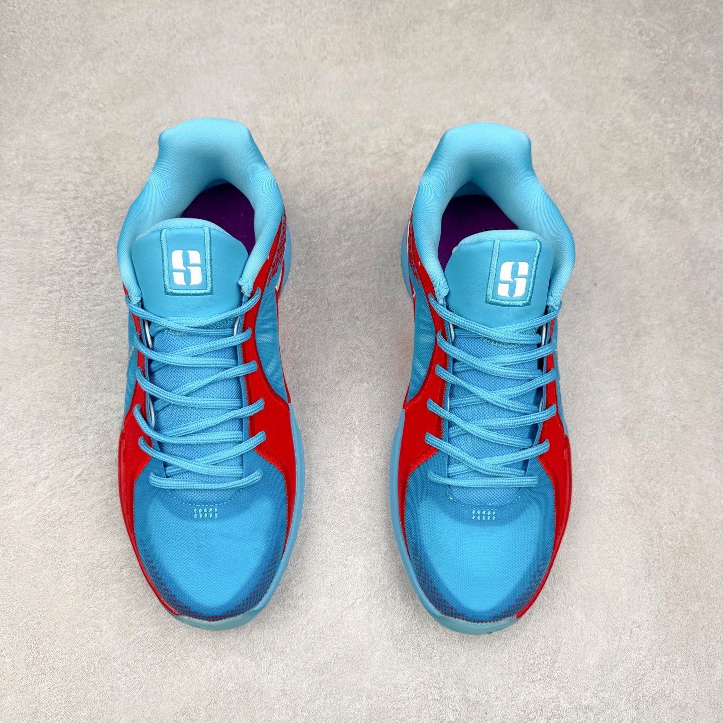 图片[2]-NK Sabrina 2 \’lonic\’ 萨布丽娜二代签名减震防滑低帮篮球鞋 FQ2174 灵感来自 lonescu 的罗马尼亚传统 在前掌和鞋眼处采用特殊图案 向传统的罗马尼亚艺术和建筑致敬 它配备了全掌 NK React 缓震系统 并在前脚掌处配备了 Zoom Air 气垫 大胆的任何人任何地方 信息嵌入中底 象征着 lonescu的竞争精神以及她相信梦想家可以来自任何地方 该鞋还包括带锁定中足束带系统 以帮助固定脚部 Sabrina 1 的这款产品采用光子粉尘、无烟煤色、紫红色梦幻、浅烟灰色和浅骨色配色方案 尺码：36 36.5 37.5 38 38.5 39 40 40.5 41 42 42.5 43 44 44.5 45 46-选品中心