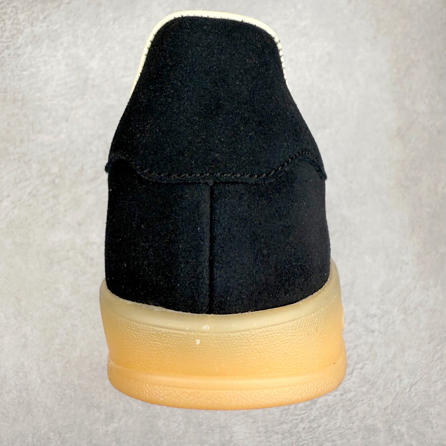 图片[8]-AD Gazelle Indoor Trainers 羚羊内训系列低帮复古百搭休闲运动德训风板鞋 JS1412 90年代经典的复刻版！自60年代以足球训练鞋面世以来,Gazelle就以其经典设计席卷全球。1991年版本的复刻,再造经典Gazelle。采用皮革打造,搭配浊色细节,让这款经典更加简约。尺码：36 36⅔ 37⅓ 38 38⅔ 39⅓ 40 40⅔ 41⅓ 42 42⅔ 43⅓ 44⅓ 44⅔ 45-选品中心