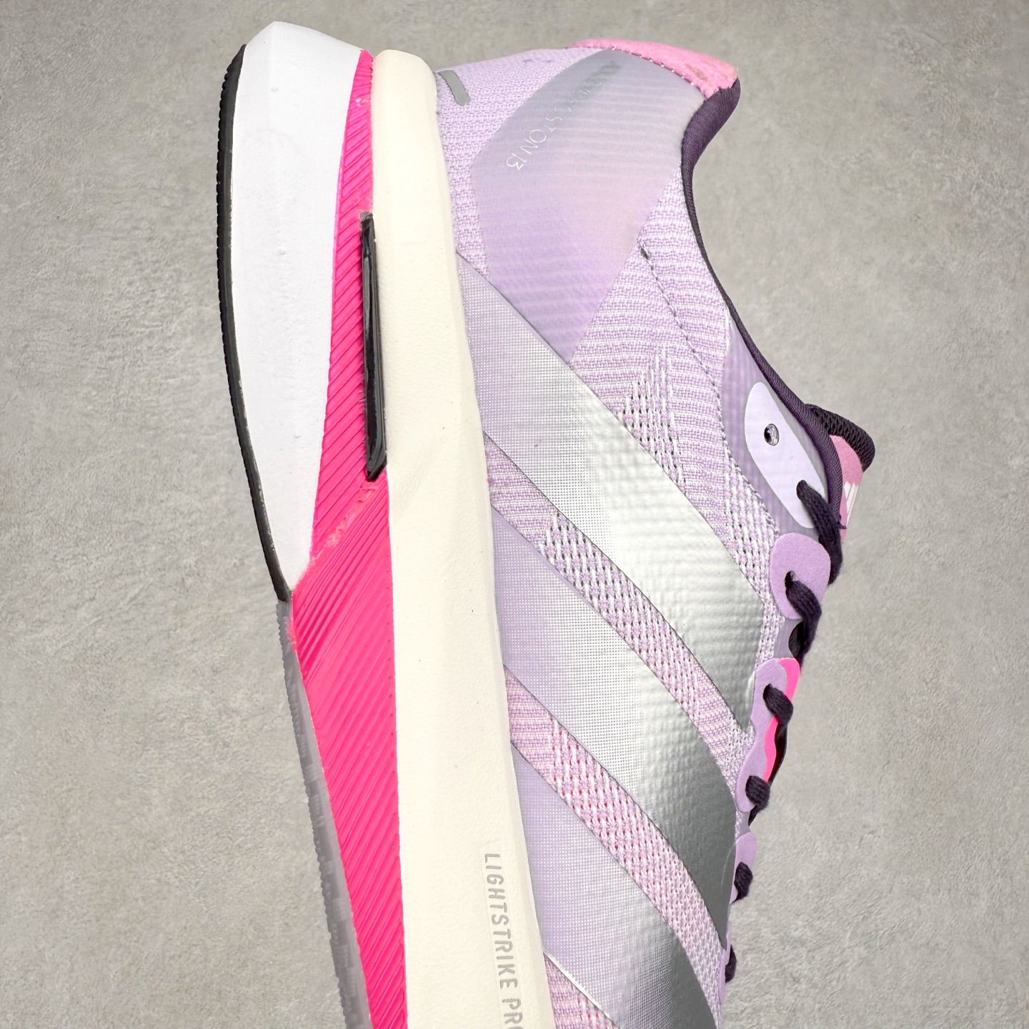 图片[6]-AD Adizero Boston 13 夏季透气网眼竞速跑鞋 IS4995 融合Lightstrike和Lightstrike Pro技术 采用乙烯/乙酸乙烯酯(EVA)材质 打造舒适中底 含ENERGYROD能量碳柱 旨在为步伐添活力 尺码：36 36.5 37 38 38.5 39 40 40.5 41 42 42.5 43 44 44.5 45-选品中心