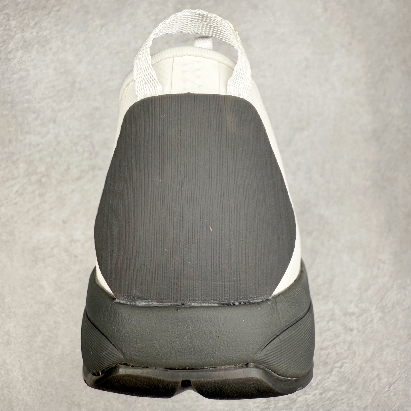 图片[8]-Arcteryx Konseal Lt 始祖鸟舒适百搭防滑耐磨低帮登山鞋 Arcteryx中文名始祖鸟 加拿大户外服饰品牌 1989年创立于加拿大温哥华 始祖鸟来自加拿大海岸山脉 植根高山的专业户外品牌 始终秉承对精湛设计和工艺孜孜以求的准则 从1989年创立至今 Arcteryx始终不断在产品设计与做工上不惜工本 以满足始祖鸟的标准 品质、设计以及精简的理念造就了其良好的性能 并能满足严苛环境下的使用需求 尺码：36 37 38 39 40 41 42 43 44 45-选品中心