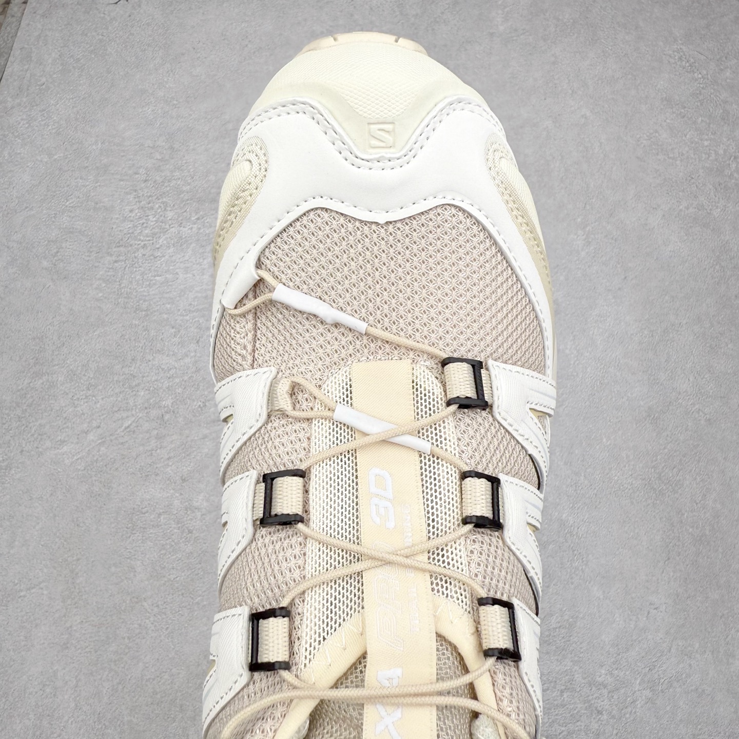 图片[4]-SALOMON XA Pro 3D ADV 萨洛蒙潮流越野机能户外功能鞋 纯原外贸平台特供订单 耗时半年巨作 全套原纸板楦头开发 原厂特供网布配套加持 确保原汁原味 完美呈现版型 原档数据独家私模五层组合大底 原装Ortholite轻量化鞋垫 中底布带钢印编号 原厂TPU锁扣 进口港宝加持 后跟自然饱满 还原公司包裹性 鞋面采用SENSIFT贴合技术 全方位贴合包裹脚型 鞋跟部鞋底牵引设计 提供强大的抓地性能 更适应野外崎岖不平的道路 其3D ADVANCED CHASSIS底盘 材料轻量大化 钉齿设计更具稳定性 防护性 鞋底易磨损区运用CONTAGRIP高耐磨材料 应对城市硬质路面长距离跑考验 尺码：36 36.5 37.5 38 38.5 39 40 40.5 41 42 42.5 43 44 44.5 45-选品中心