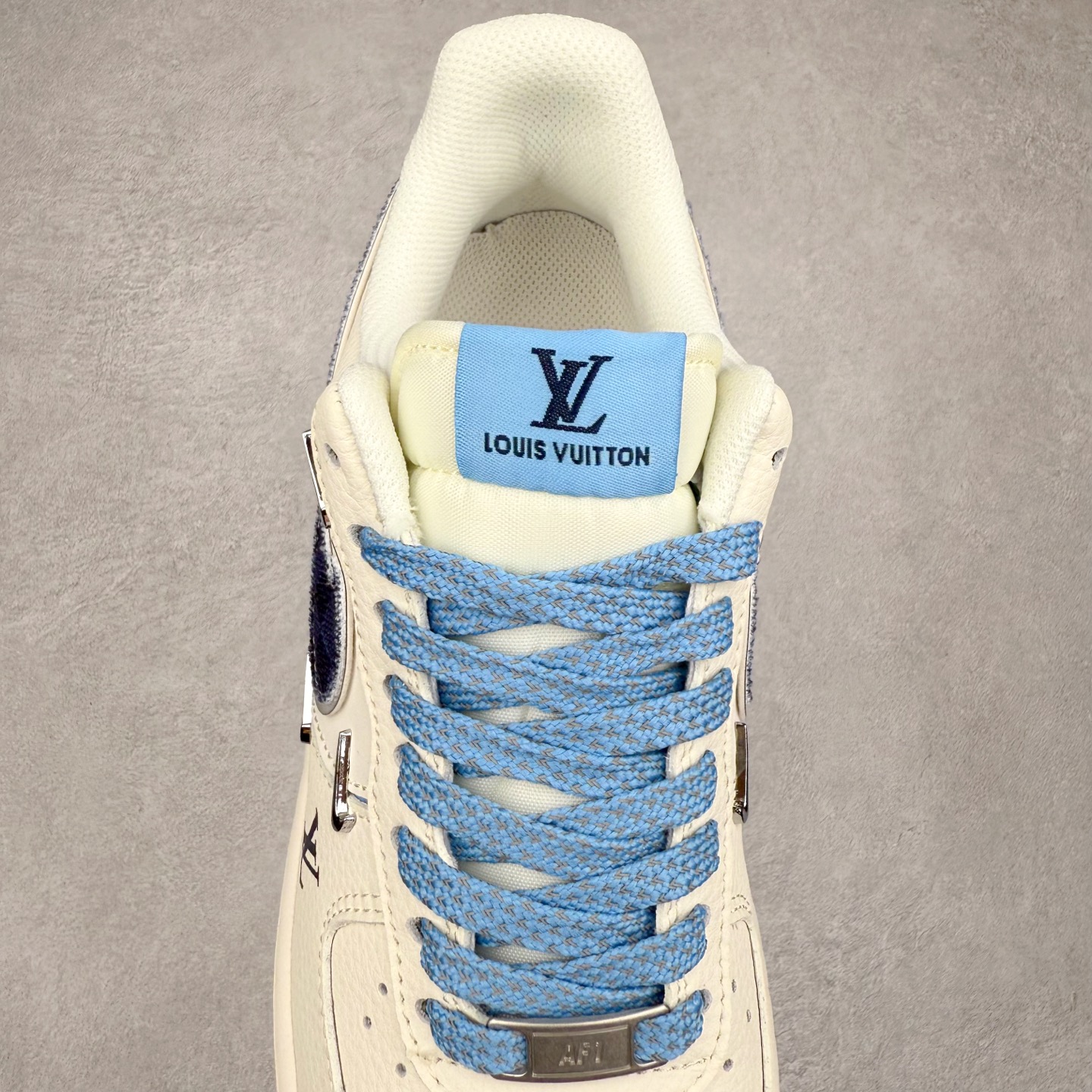 图片[5]-NK Air Force 1´07 Low 空军一号低帮百搭休闲运动板鞋 XS2869-003 柔软、弹性十足的缓震性能和出色的中底设计 横跨复古与现代的外型结合 造就出风靡全球 三十多年的Force 1 直到今天还深受青睐 实拍调校N版已经零色差零失真 百分百还原实物色彩所见即所得 不存在货不对板色差等低级问题 选购参考实物拍摄 不混卖不参货 只用心做好货严格选品 承诺混一赔十 尺码：36 36.5 37.5 38 38.5 39 40 40.5 41 42 42.5 43 44 44.5 45-选品中心