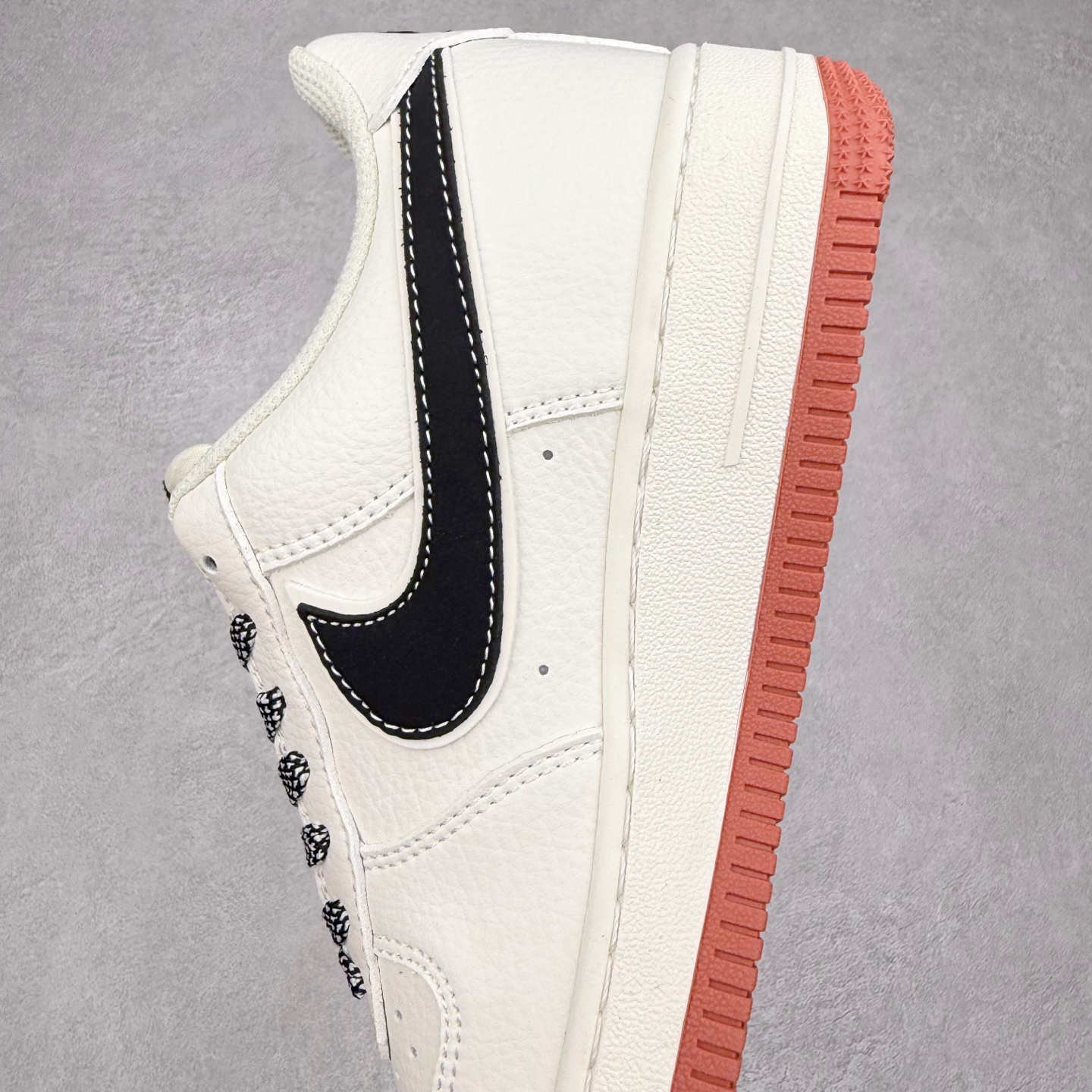 图片[7]-NK Air Force 1´07 Low 空军一号低帮百搭休闲运动板鞋 CS5288-020 柔软、弹性十足的缓震性能和出色的中底设计 横跨复古与现代的外型结合 造就出风靡全球 三十多年的Force 1 直到今天还深受青睐 实拍调校N版已经零色差零失真 百分百还原实物色彩所见即所得 不存在货不对板色差等低级问题 选购参考实物拍摄 不混卖不参货 只用心做好货严格选品 承诺混一赔十 尺码：36 36.5 37.5 38 38.5 39 40 40.5 41 42 42.5 43 44 44.5 45-选品中心