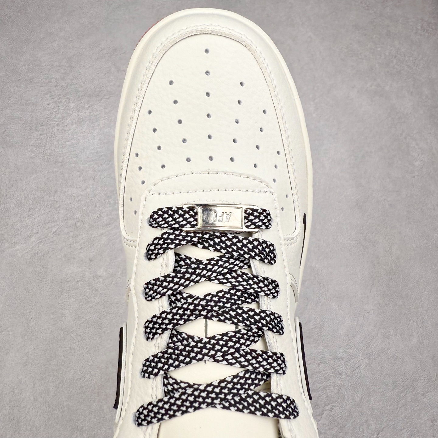 图片[4]-NK Air Force 1´07 Low 空军一号低帮百搭休闲运动板鞋 CS5288-020 柔软、弹性十足的缓震性能和出色的中底设计 横跨复古与现代的外型结合 造就出风靡全球 三十多年的Force 1 直到今天还深受青睐 实拍调校N版已经零色差零失真 百分百还原实物色彩所见即所得 不存在货不对板色差等低级问题 选购参考实物拍摄 不混卖不参货 只用心做好货严格选品 承诺混一赔十 尺码：36 36.5 37.5 38 38.5 39 40 40.5 41 42 42.5 43 44 44.5 45-选品中心