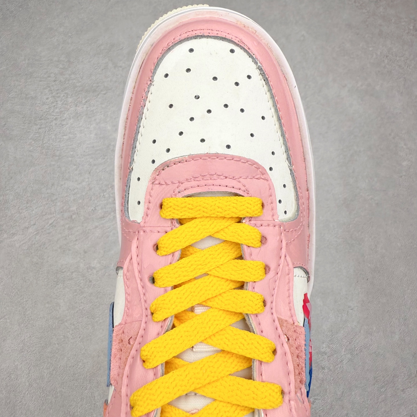 图片[4]-NK Air Force 1´07 Low 空军一号低帮百搭休闲运动板鞋 DV3211-001 柔软、弹性十足的缓震性能和出色的中底设计 横跨复古与现代的外型结合 造就出风靡全球 三十多年的Force 1 直到今天还深受青睐 实拍调校N版已经零色差零失真 百分百还原实物色彩所见即所得 不存在货不对板色差等低级问题 选购参考实物拍摄 不混卖不参货 只用心做好货严格选品 承诺混一赔十 尺码：36 36.5 37.5 38 38.5 39 40 40.5 41 42 42.5 43 44 44.5 45-选品中心