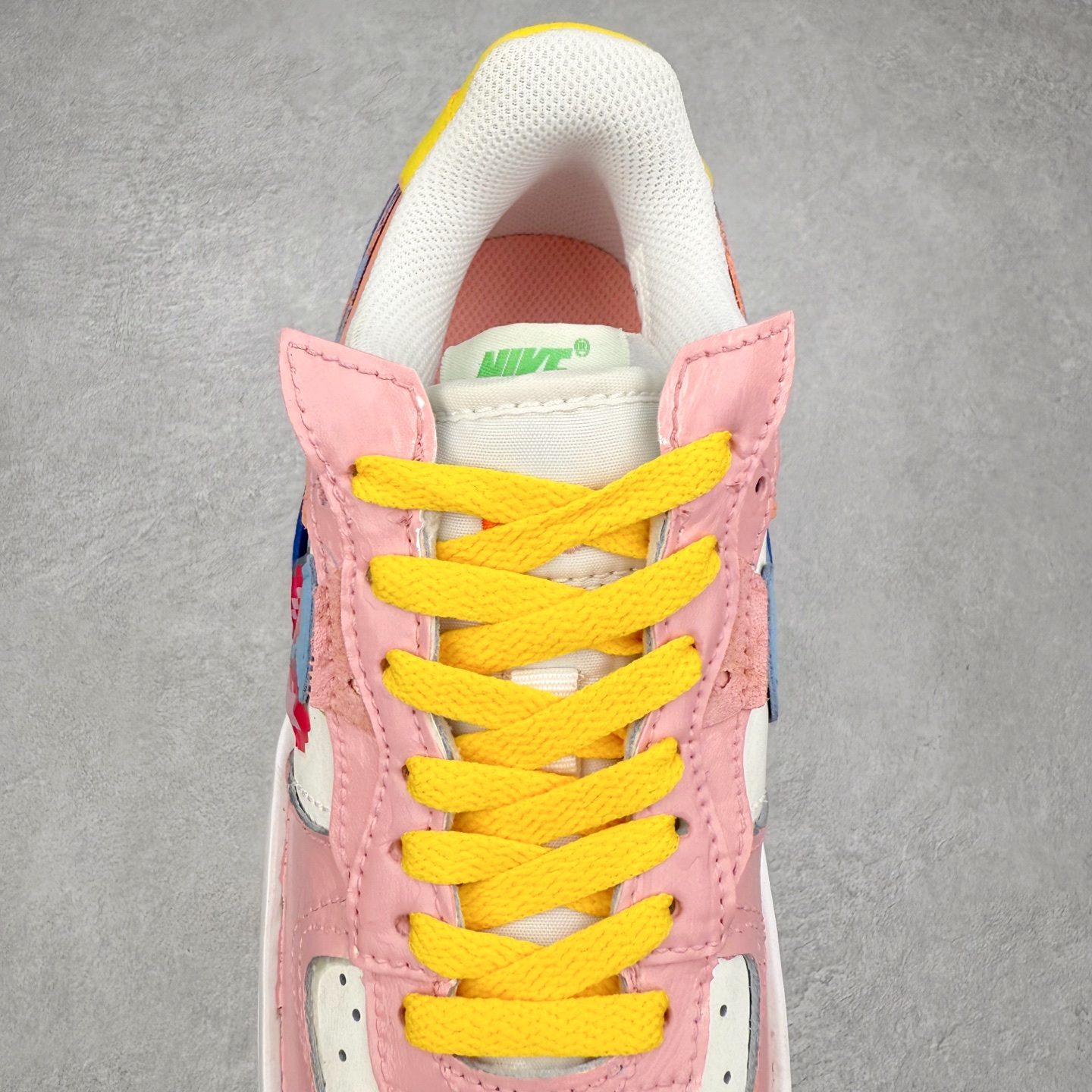 图片[5]-NK Air Force 1´07 Low 空军一号低帮百搭休闲运动板鞋 DV3211-001 柔软、弹性十足的缓震性能和出色的中底设计 横跨复古与现代的外型结合 造就出风靡全球 三十多年的Force 1 直到今天还深受青睐 实拍调校N版已经零色差零失真 百分百还原实物色彩所见即所得 不存在货不对板色差等低级问题 选购参考实物拍摄 不混卖不参货 只用心做好货严格选品 承诺混一赔十 尺码：36 36.5 37.5 38 38.5 39 40 40.5 41 42 42.5 43 44 44.5 45-选品中心