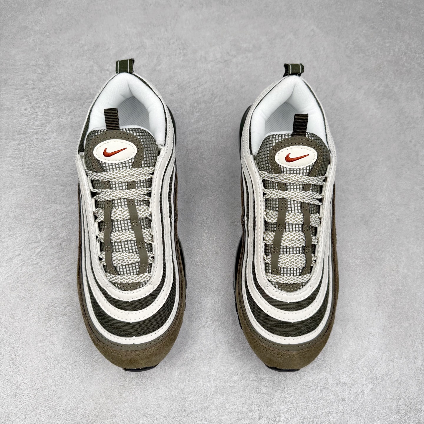图片[2]-NK Air Max 97 SE 复古气垫跑鞋 深绿 FB9619-001 原装批次子弹 拆解原鞋开发 打造全市场最强版本子弹 这里只对比原鞋原厂TPU反光材料 市场首家原模原气垫 拒绝套用公底原档案Swoosh电绣 卡色匹配原版 尺码：36 36.5 37.5 38 38.5 39 40 40.5 41 42 42.5 43 44 44.5 45-选品中心