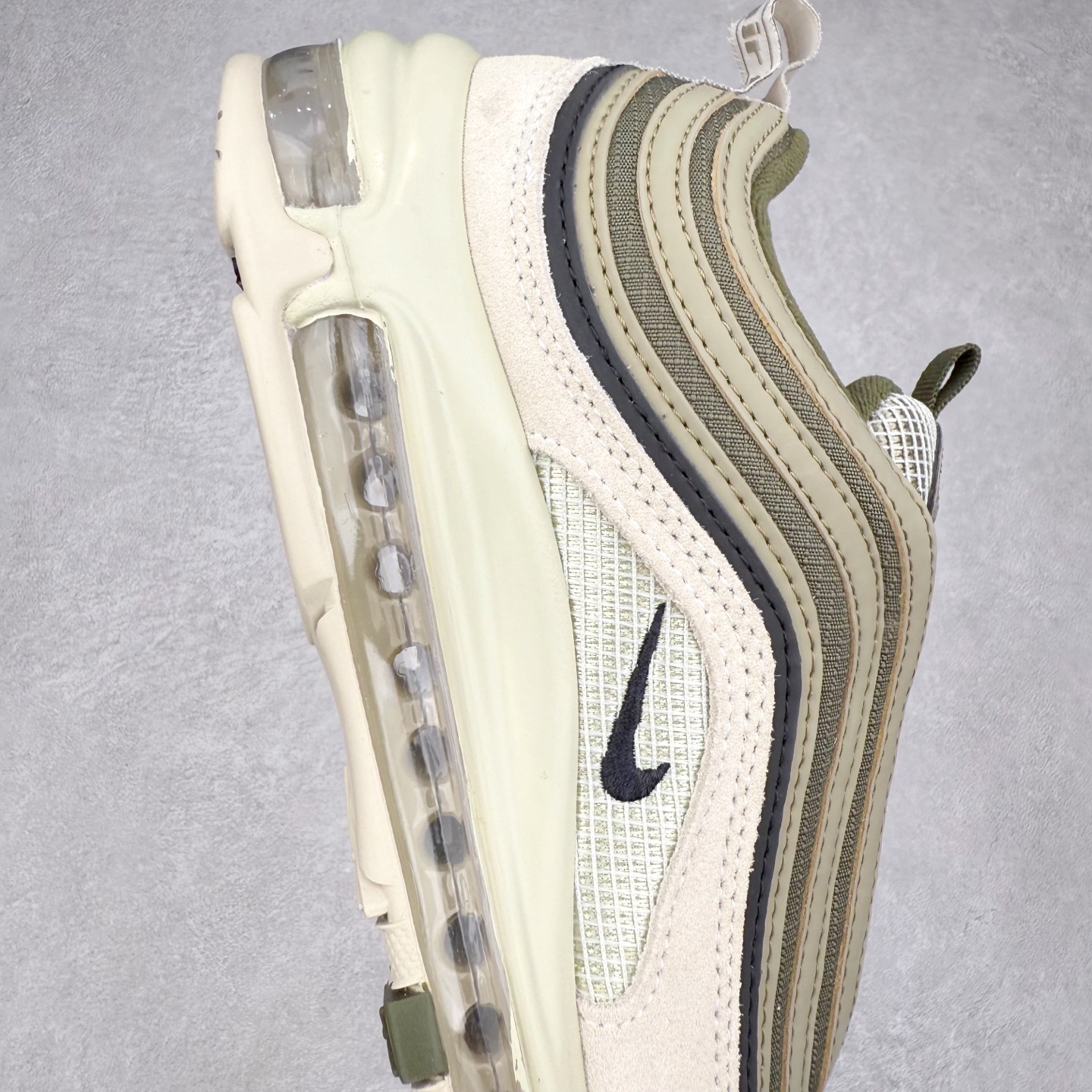 图片[6]-NK Air Max 97 SE 复古气垫跑鞋 淡绿 FB9619-002 原装批次子弹 拆解原鞋开发 打造全市场最强版本子弹 这里只对比原鞋原厂TPU反光材料 市场首家原模原气垫 拒绝套用公底原档案Swoosh电绣 卡色匹配原版 尺码：36 36.5 37.5 38 38.5 39 40 40.5 41 42 42.5 43 44 44.5 45-选品中心