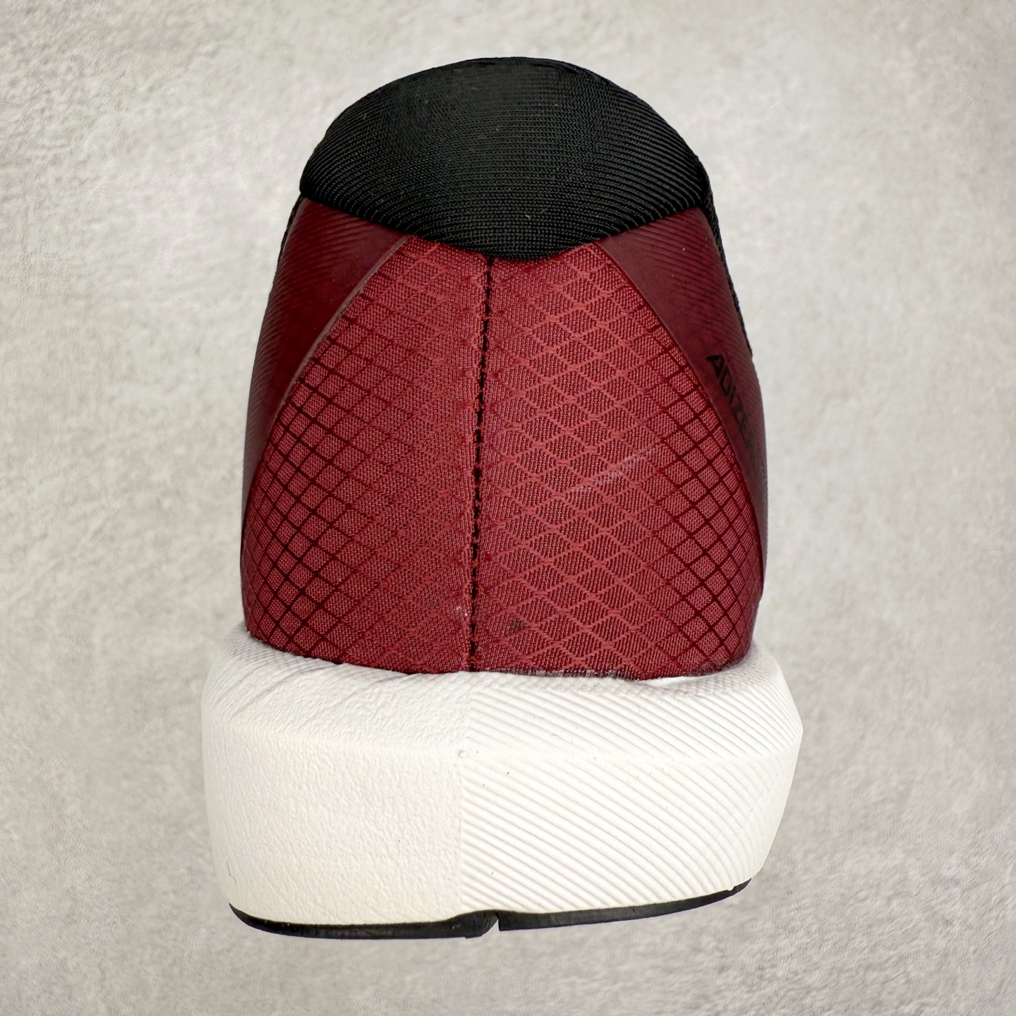 图片[8]-AD Adizero BK 夏季透气网眼竞速跑鞋 JP6582 融合Lightstrike和Lightstrike Pro技术 采用乙烯/乙酸乙烯酯(EVA)材质 打造舒适中底 含ENERGYROD能量碳柱 旨在为步伐添活力 尺码：36 36.5 37 38 38.5 39 40 40.5 41 42 42.5 43 44 44.5 45-选品中心