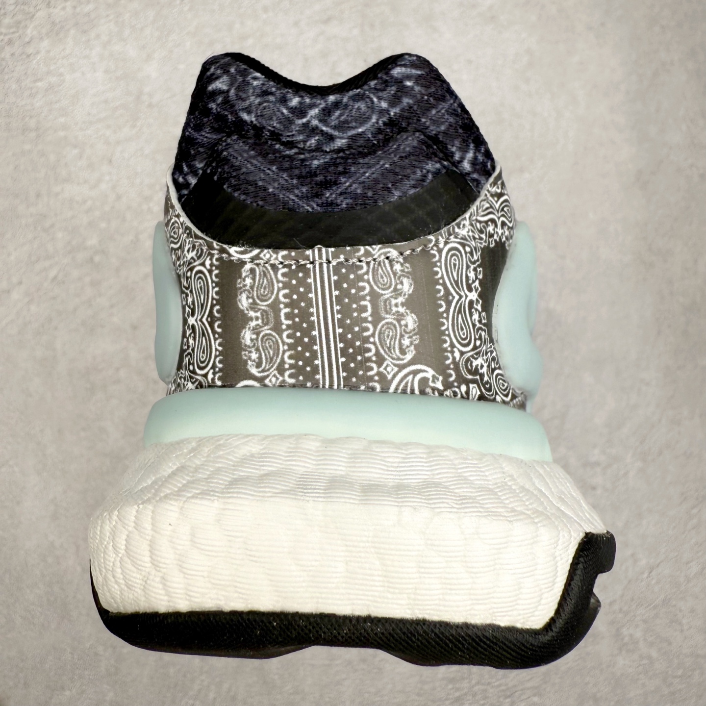 图片[8]-＃纯原福利 AD Nite Jogger 2019 Boost 联名夜行者复古跑鞋 原厂材料 原厂大底 私家独模 网布搭配麂皮拼接打造鞋面 极具复古风格鞋头及鞋跟点缀3M反光设计极为亮眼中底采用全掌 Boost 科技 厚度相当可观 脚感极佳 尺码：36 36.5 37 38 38.5 39 40 40.5 41 42 42.5 43 44 44.5 45-选品中心