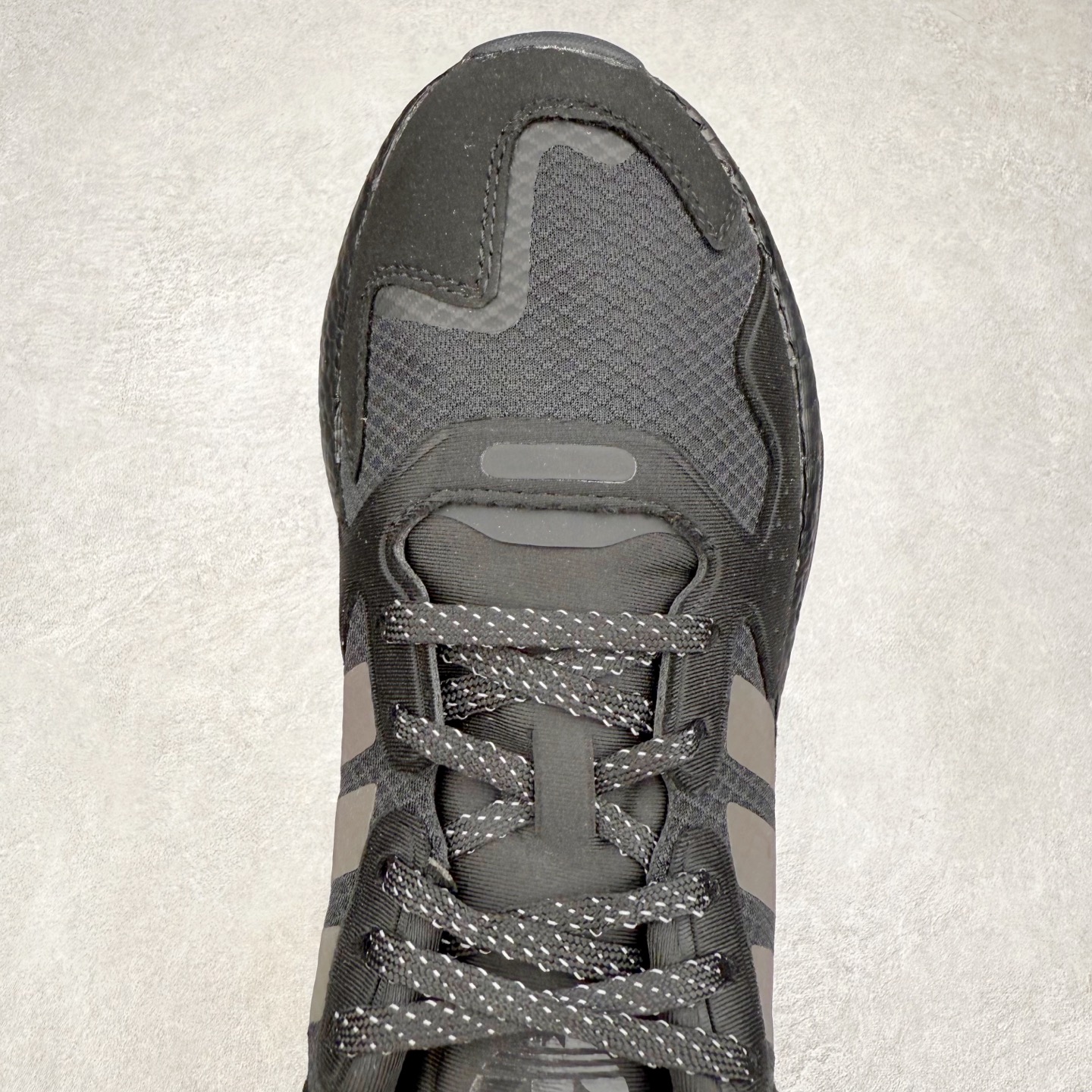 图片[4]-＃纯原福利 AD Nite Jogger 2019 Boost 联名夜行者复古跑鞋 原厂材料 原厂大底 私家独模 网布搭配麂皮拼接打造鞋面 极具复古风格鞋头及鞋跟点缀3M反光设计极为亮眼中底采用全掌 Boost 科技 厚度相当可观 脚感极佳 尺码：36 36.5 37 38 38.5 39 40 40.5 41 42 42.5 43 44 44.5 45-选品中心