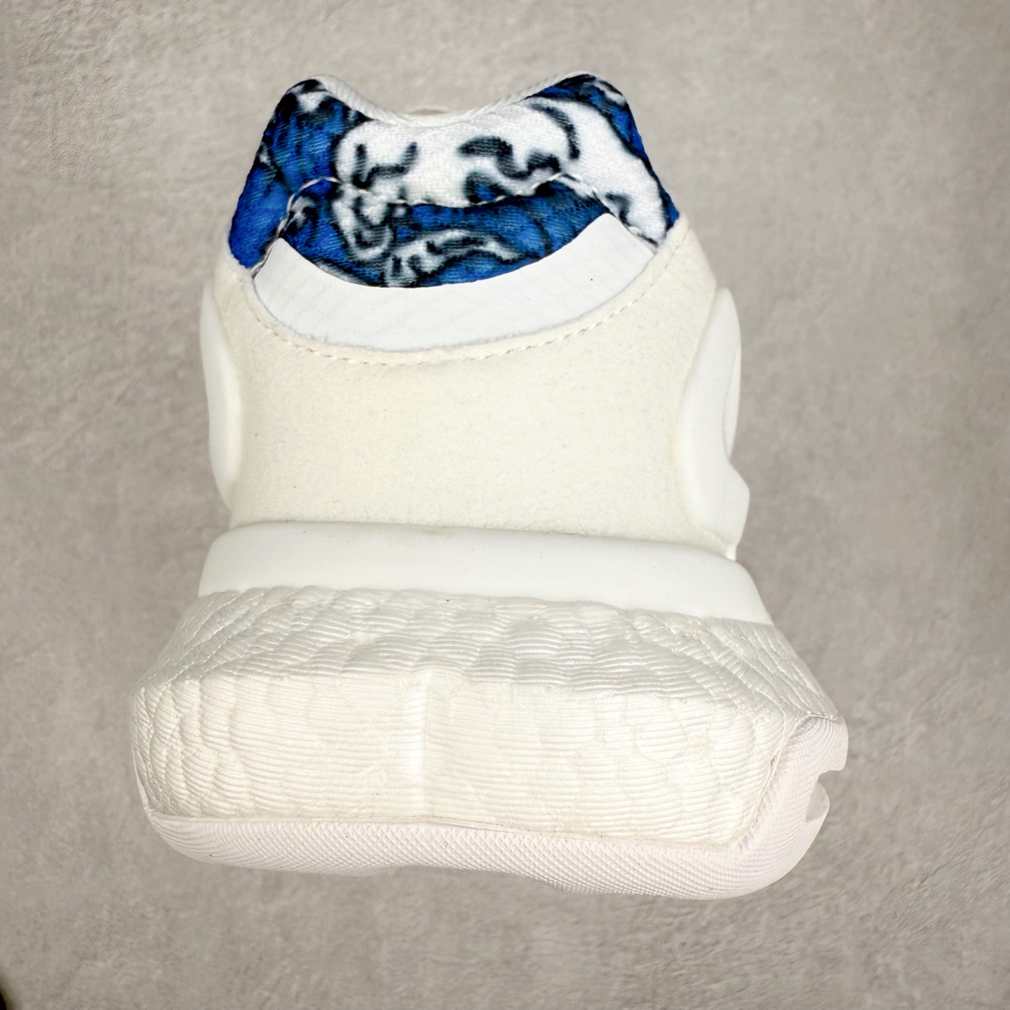 图片[8]-＃纯原福利 AD Nite Jogger 2019 Boost 联名夜行者复古跑鞋 原厂材料 原厂大底 私家独模 网布搭配麂皮拼接打造鞋面 极具复古风格鞋头及鞋跟点缀3M反光设计极为亮眼中底采用全掌 Boost 科技 厚度相当可观 脚感极佳 尺码：36 36.5 37 38 38.5 39 40 40.5 41 42 42.5 43 44 44.5 45-选品中心