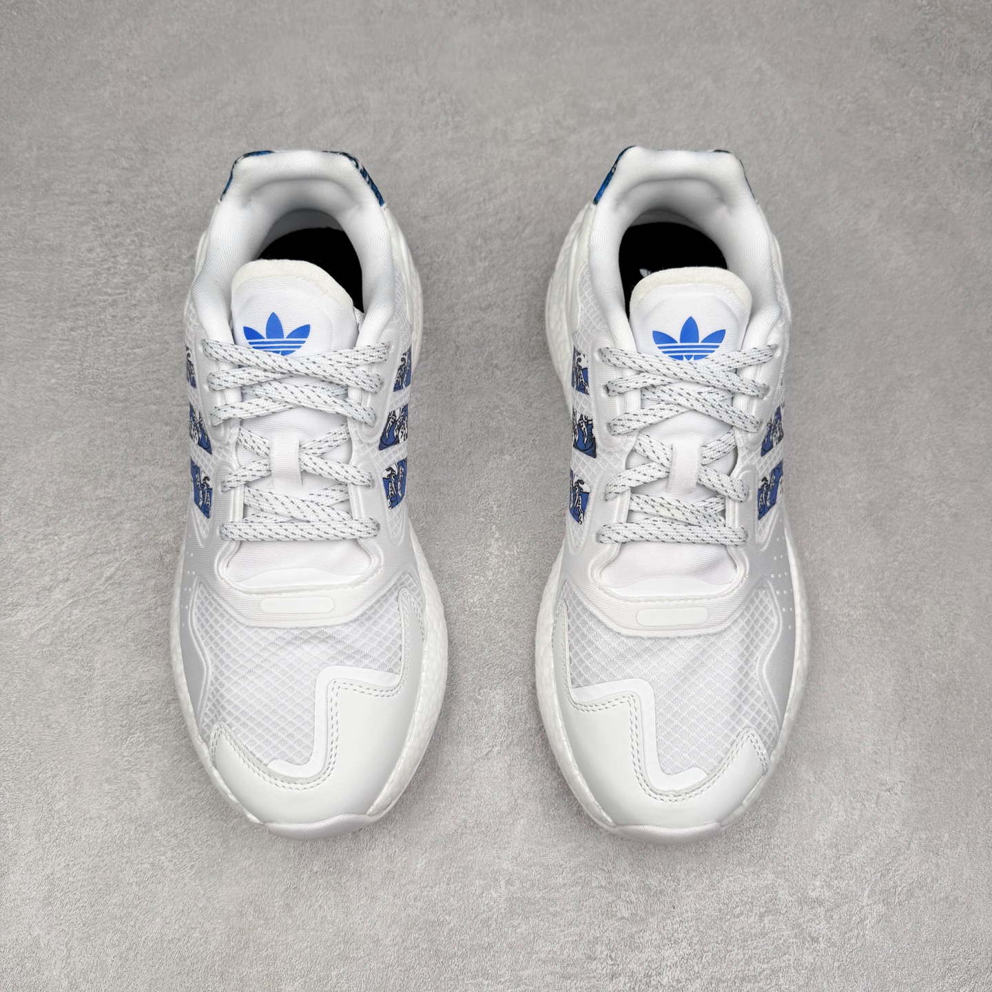 图片[2]-＃纯原福利 AD Nite Jogger 2019 Boost 联名夜行者复古跑鞋 原厂材料 原厂大底 私家独模 网布搭配麂皮拼接打造鞋面 极具复古风格鞋头及鞋跟点缀3M反光设计极为亮眼中底采用全掌 Boost 科技 厚度相当可观 脚感极佳 尺码：36 36.5 37 38 38.5 39 40 40.5 41 42 42.5 43 44 44.5 45-选品中心