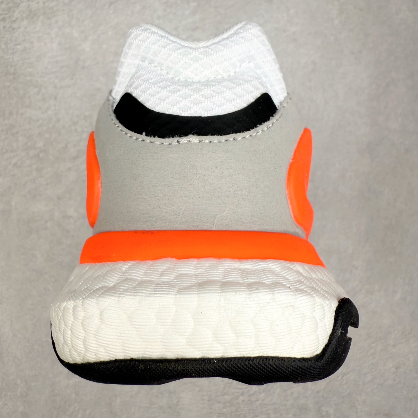 图片[8]-＃纯原福利 AD Nite Jogger 2019 Boost 联名夜行者复古跑鞋 原厂材料 原厂大底 私家独模 网布搭配麂皮拼接打造鞋面 极具复古风格鞋头及鞋跟点缀3M反光设计极为亮眼中底采用全掌 Boost 科技 厚度相当可观 脚感极佳 尺码：36 36.5 37 38 38.5 39 40 40.5 41 42 42.5 43 44 44.5 45-选品中心