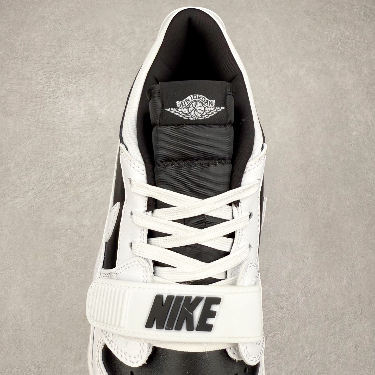 图片[5]-Jordan Spizike Low AJ复古低帮篮球鞋 这款鞋子著名导演斯派克李的Jordan Spizike专属 预计于明年夏季推出全新低帮版本 将包括三款配色 经典爆裂纹非常复古 两款配色分别以大学红和黑曜石蓝进行区分 鞋身设计中依旧带有大象爆裂纹、鞋侧束带、塑胶网布等经典元素 之后 在鞋舌、内衬以及鞋底等位置缀以大学红和黑曜石蓝搭配 带来全新造型 尺码：36 36.5 37.5 38 38.5 39 40 40.5 41 42 42.5 43 44 44.5 45 46-选品中心