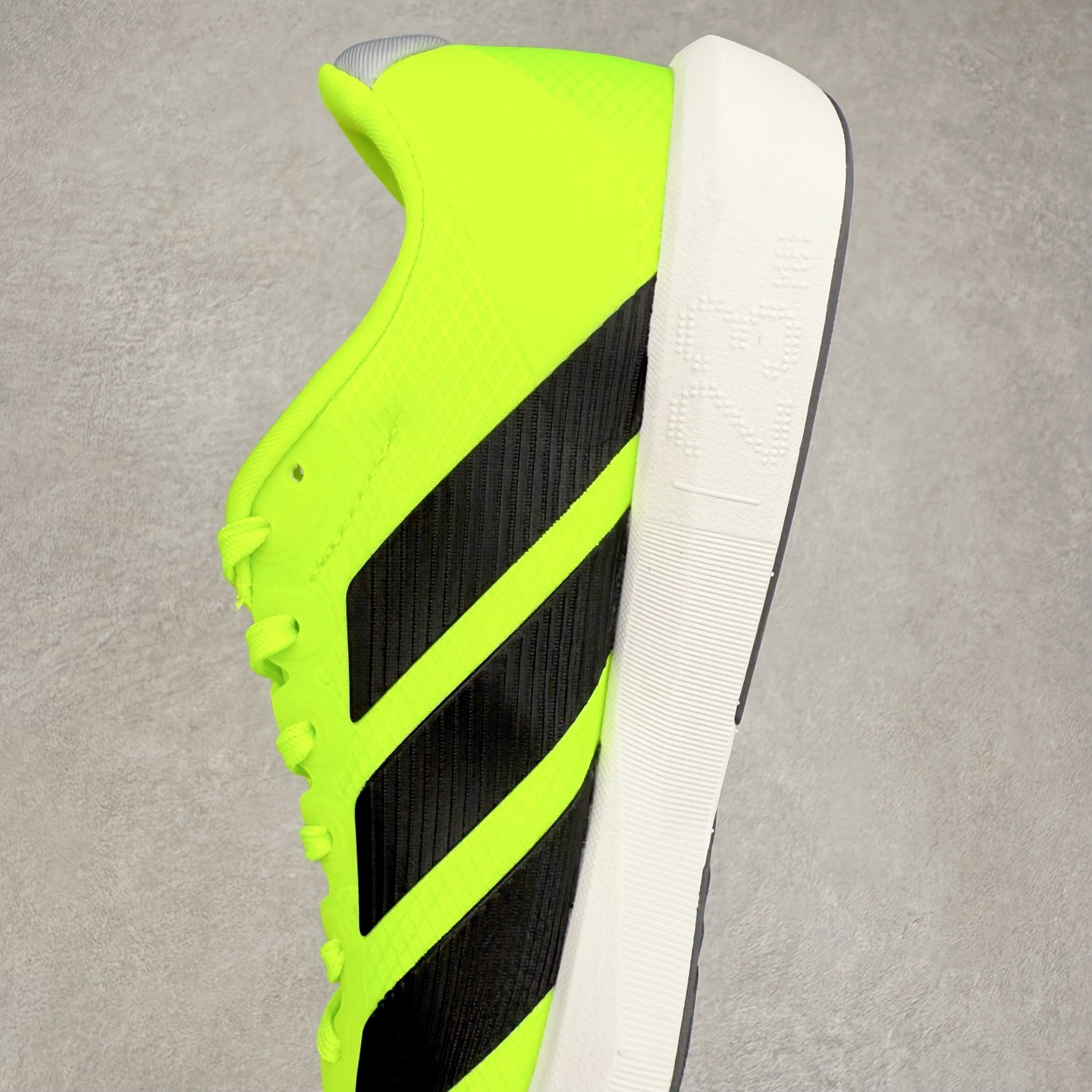 图片[7]-AD Adizero BK 夏季透气网眼竞速跑鞋 JP6533 融合Lightstrike和Lightstrike Pro技术 采用乙烯/乙酸乙烯酯(EVA)材质 打造舒适中底 含ENERGYROD能量碳柱 旨在为步伐添活力 尺码：36 36.5 37 38 38.5 39 40 40.5 41 42 42.5 43 44 44.5 45-选品中心