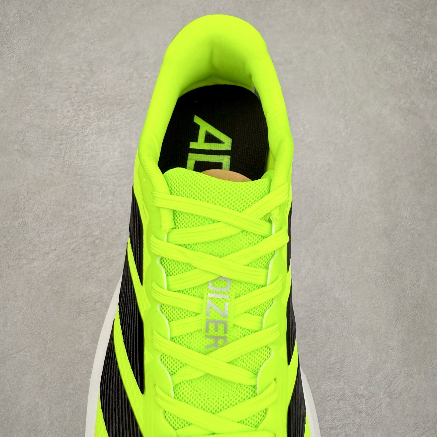 图片[5]-AD Adizero BK 夏季透气网眼竞速跑鞋 JP6533 融合Lightstrike和Lightstrike Pro技术 采用乙烯/乙酸乙烯酯(EVA)材质 打造舒适中底 含ENERGYROD能量碳柱 旨在为步伐添活力 尺码：36 36.5 37 38 38.5 39 40 40.5 41 42 42.5 43 44 44.5 45-选品中心