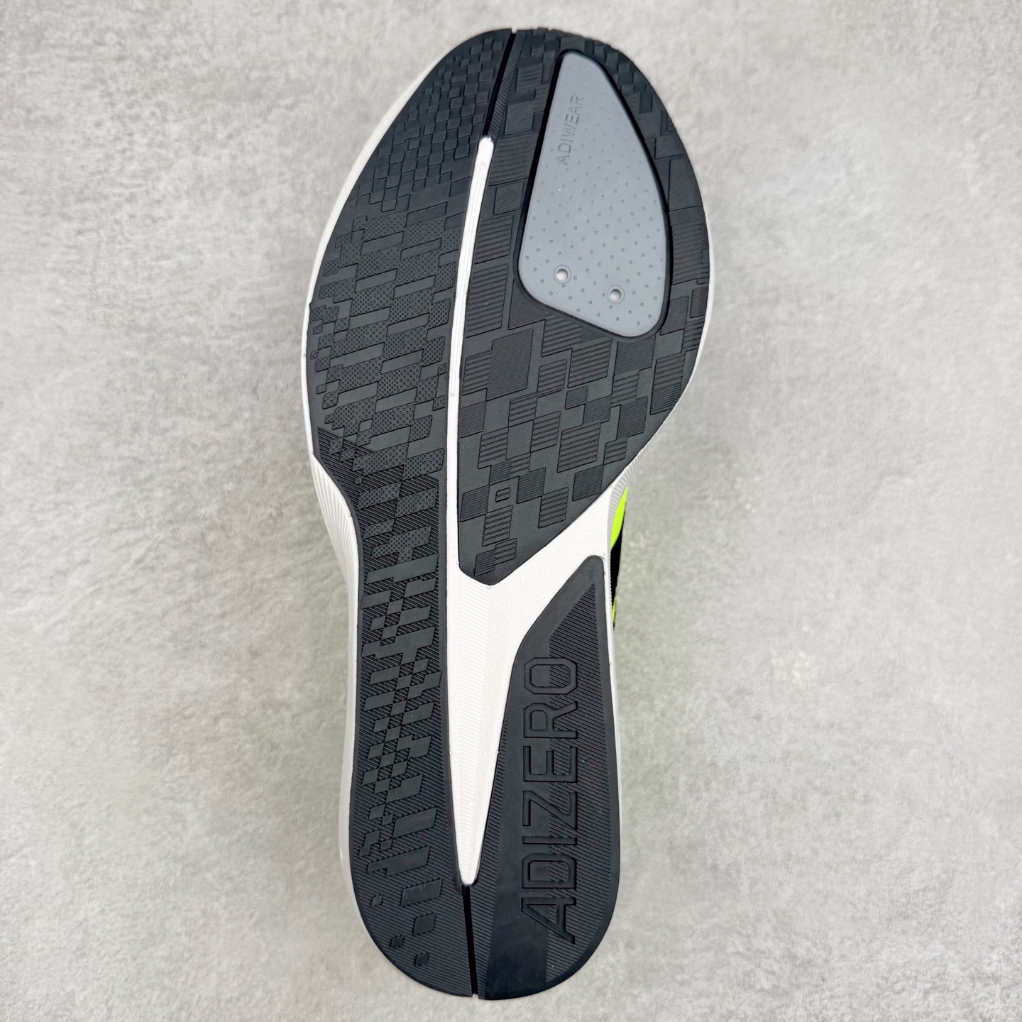 图片[9]-AD Adizero BK 夏季透气网眼竞速跑鞋 JP6533 融合Lightstrike和Lightstrike Pro技术 采用乙烯/乙酸乙烯酯(EVA)材质 打造舒适中底 含ENERGYROD能量碳柱 旨在为步伐添活力 尺码：36 36.5 37 38 38.5 39 40 40.5 41 42 42.5 43 44 44.5 45-选品中心