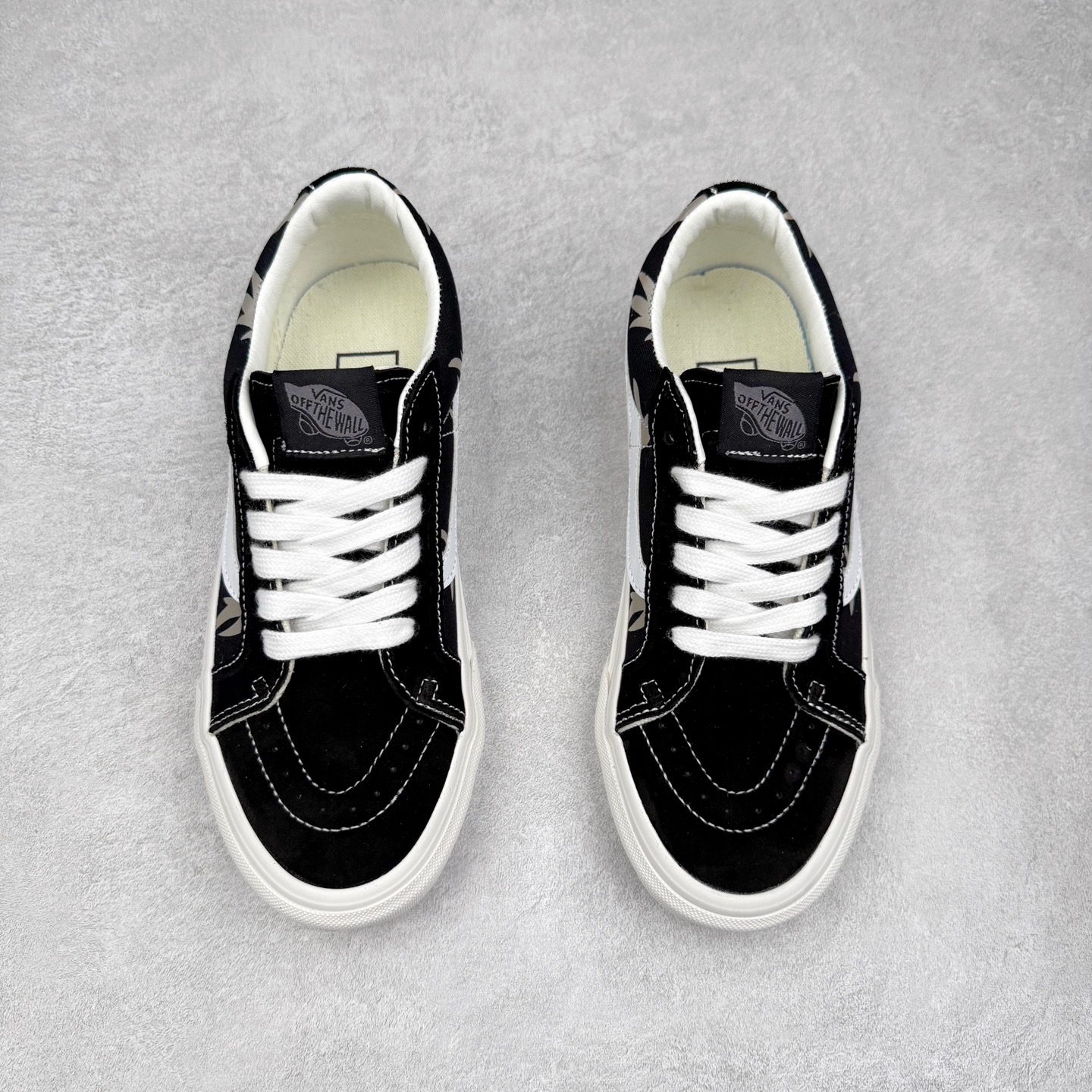 图片[2]-Vans Sk8-Low 黑色棕榈叶 范斯官方 防滑耐磨硫化帆布鞋 鞋款采用帆布与麂皮材质拼接而成 鞋面搭配棕榈叶图案 极具辨识度 上脚百搭不出错 尺码：35 36 36.5 37 38 38.5 39 40 40.5 41 42 42.5 43 44-选品中心