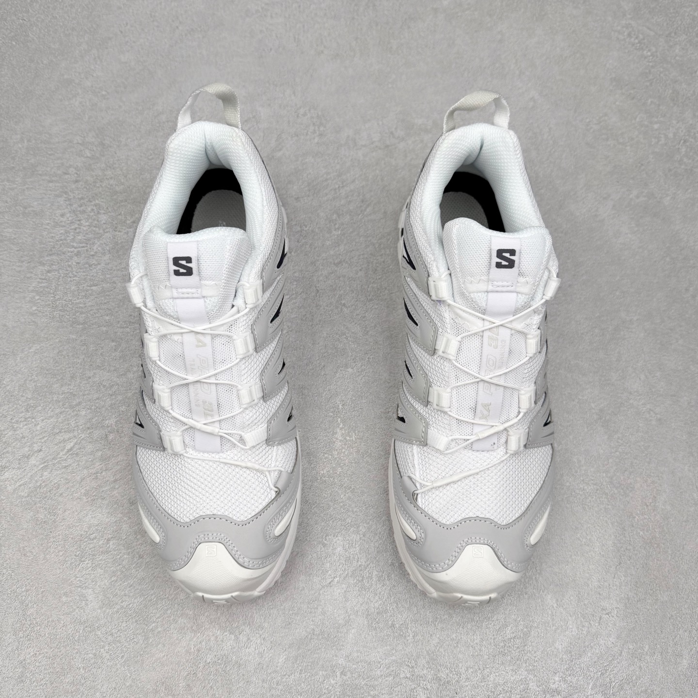 图片[2]-SALOMON XA Pro 3D ADV 萨洛蒙潮流越野机能户外功能鞋 纯原外贸平台特供订单 耗时半年巨作 全套原纸板楦头开发 原厂特供网布配套加持 确保原汁原味 完美呈现版型 原档数据独家私模五层组合大底 原装Ortholite轻量化鞋垫 中底布带钢印编号 原厂TPU锁扣 进口港宝加持 后跟自然饱满 还原公司包裹性 鞋面采用SENSIFT贴合技术 全方位贴合包裹脚型 鞋跟部鞋底牵引设计 提供强大的抓地性能 更适应野外崎岖不平的道路 其3D ADVANCED CHASSIS底盘 材料轻量大化 钉齿设计更具稳定性 防护性 鞋底易磨损区运用CONTAGRIP高耐磨材料 应对城市硬质路面长距离跑考验 尺码：36 36.5 37.5 38 38.5 39 40 40.5 41 42 42.5 43 44 44.5 45-选品中心