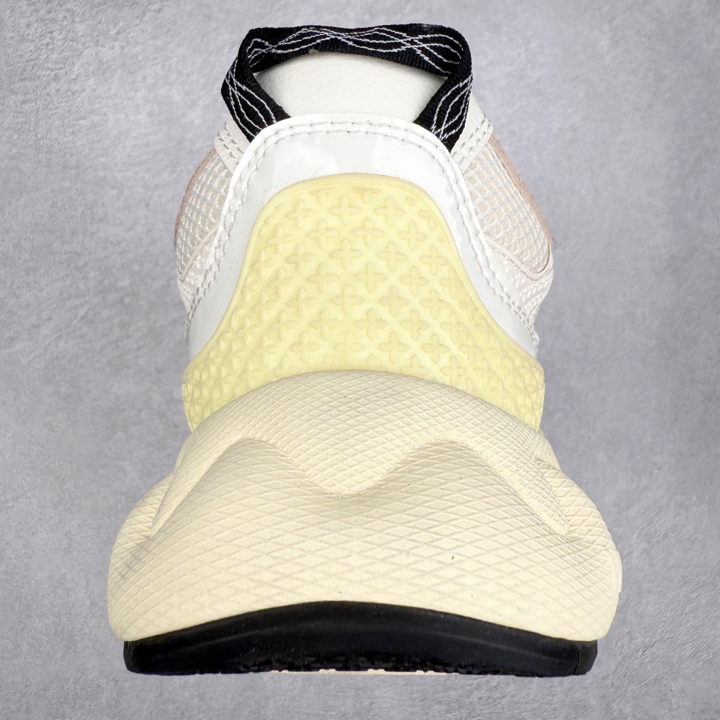 图片[8]-＃福利特价 SMFK 复古厚底 纯原出品 024早春新款厚底运动鞋 一眼心动 质感拉满 上脚无敌增高\\t 闭眼可入 非常时髦的单品之一超多网红博主、明星都穿 smfk的运动鞋 真的是越看越上头\\t超级百搭\\t 面料：原版订制牛皮十网眼布面料 内里：透气网内里 鞋底：独家私模原版发泡(不是便宜的重底硬底)组合大底 尺码：35 36 37 38 39 40-选品中心