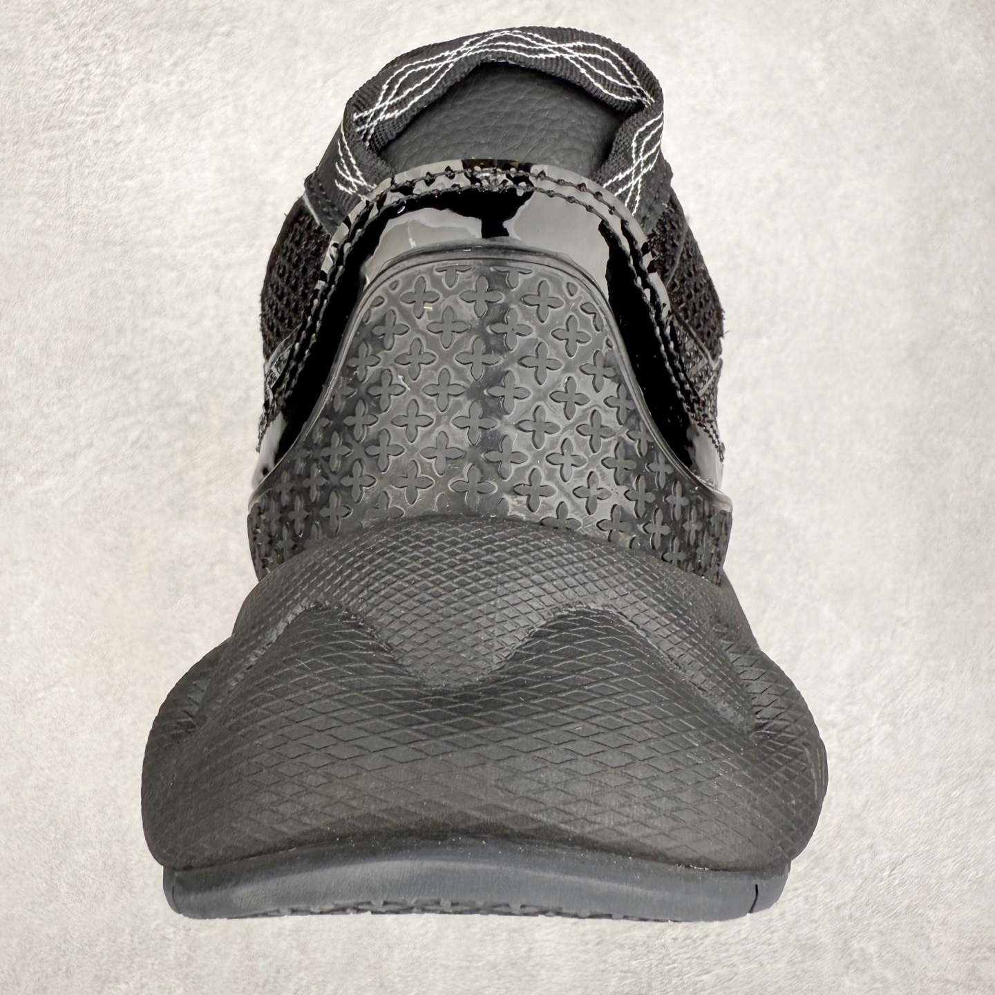 图片[8]-＃福利特价 SMFK 复古厚底 纯原出品 024早春新款厚底运动鞋 一眼心动 质感拉满 上脚无敌增高\\t 闭眼可入 非常时髦的单品之一超多网红博主、明星都穿 smfk的运动鞋 真的是越看越上头\\t超级百搭\\t 面料：原版订制牛皮十网眼布面料 内里：透气网内里 鞋底：独家私模原版发泡(不是便宜的重底硬底)组合大底 尺码：35 36 37 38 39 40-选品中心