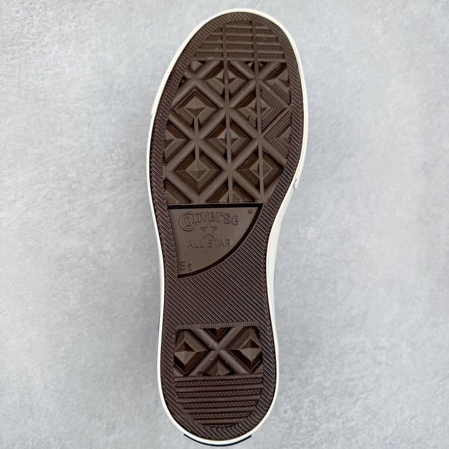 图片[9]-Converse Chuck 1970s 纯色皮面 经典70s鞋型 鞋面和Logo标均采用荔枝纹皮面材质 质感拉满 货号：A09479C 复古灰 货号：A10154C 棕咖色 尺码：35-44（36.5 37.5 39.5 41.5 42.5）-选品中心