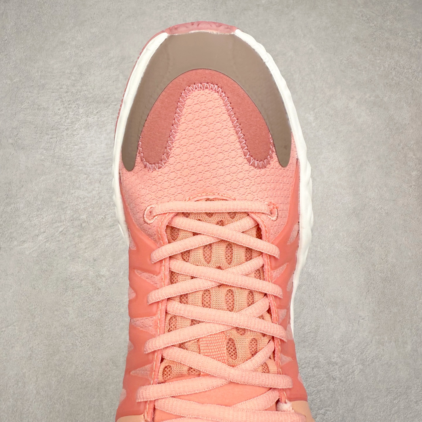 图片[4]-PUMA STEWIE 3 彪马舒适百搭防滑耐磨低帮 篮球鞋 实拍调校N版已经零色差零失真 百分百还原实物色彩所见即所得 不存在货不对板色差等低级问题 选购参考实物拍摄 不混卖不参货 只用心做好货严格选品 承诺混一赔十 尺码：36 36.5 37.5 38 38.5 39 40 40.5 41 42 42.5 43 44 44.5 45-选品中心