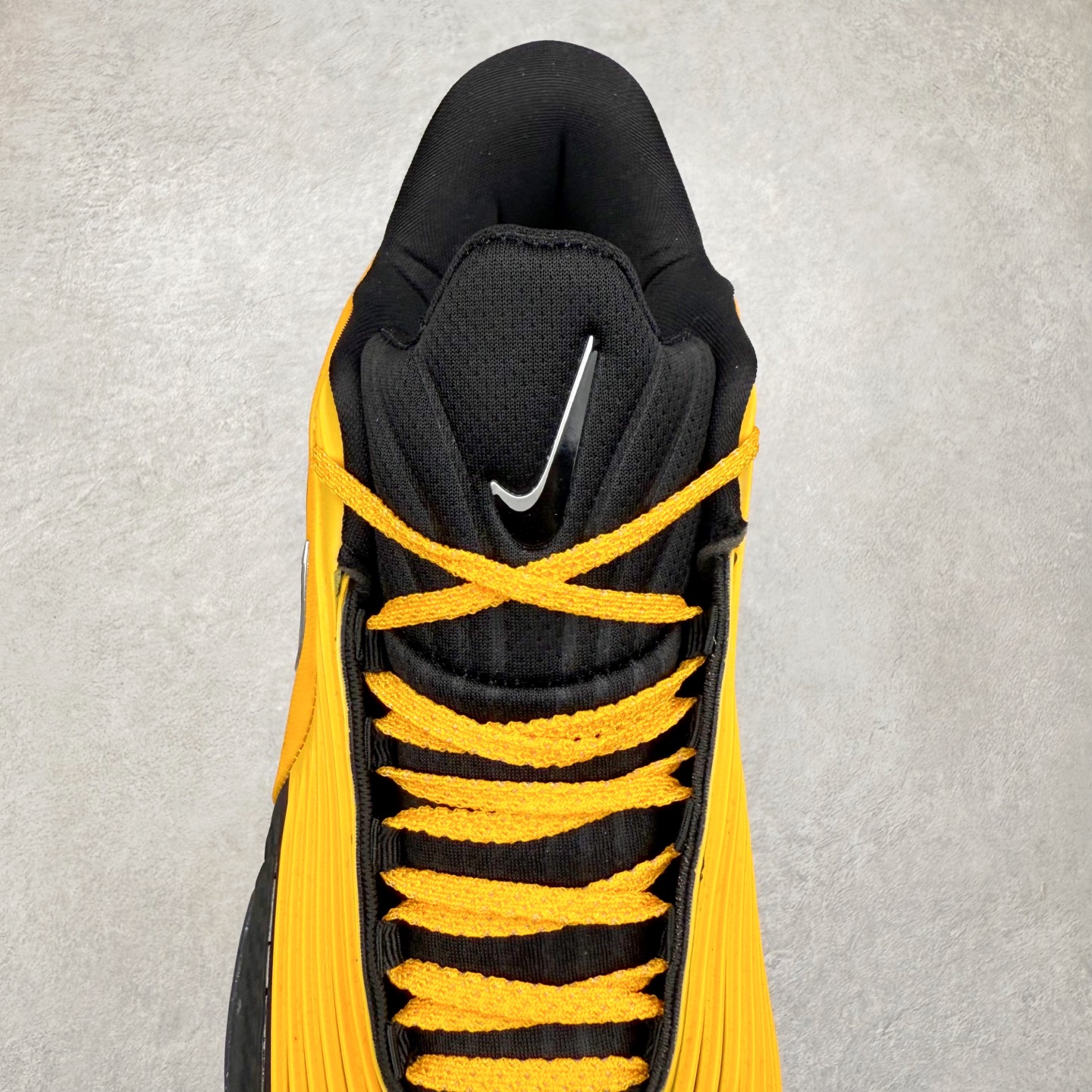 图片[5]-NK AIR ZOOM G.T. Cut实战篮球鞋 IM3369-007 鞋身整体以多色拼接为主 全掌REACT+ZOOM STROBEL+后跟ZOOM 离地面更近的设计提供更快的反应速度 轻质双层网质鞋面 鞋面部分区域加强提供更好的控制力 低密度材料制成的鞋舌轻质舒适 后跟处分别配有“GT”字样和全新的鞋款系列Logo 男女鞋 尺码：36 36.5 37.5 38 38.5 39 40 40.5 41 42 42.5 43 44 44.5 45 46-选品中心