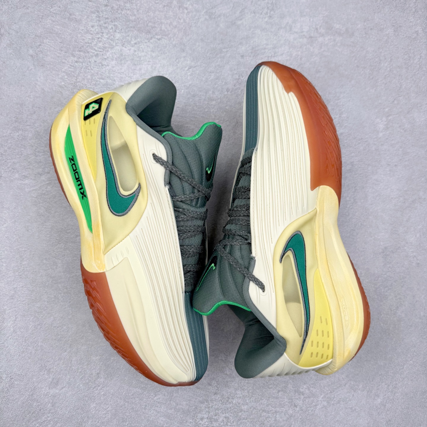 图片[3]-NK AIR ZOOM G.T. Cut实战篮球鞋 鞋身整体以多色拼接为主 全掌REACT+ZOOM STROBEL+后跟ZOOM 离地面更近的设计提供更快的反应速度 轻质双层网质鞋面 鞋面部分区域加强提供更好的控制力 低密度材料制成的鞋舌轻质舒适 后跟处分别配有“GT”字样和全新的鞋款系列Logo 男女鞋 尺码：36 36.5 37.5 38 38.5 39 40 40.5 41 42 42.5 43 44 44.5 45 46-选品中心