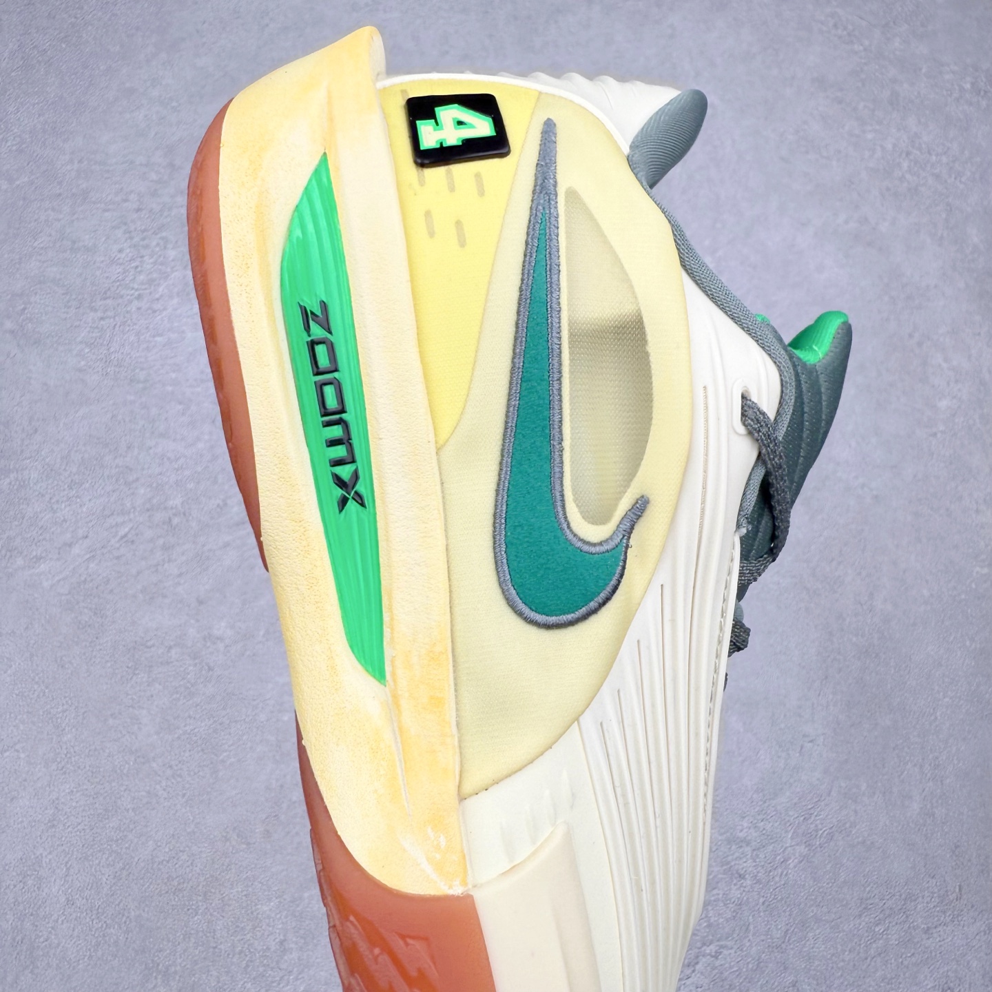 图片[6]-NK AIR ZOOM G.T. Cut实战篮球鞋 鞋身整体以多色拼接为主 全掌REACT+ZOOM STROBEL+后跟ZOOM 离地面更近的设计提供更快的反应速度 轻质双层网质鞋面 鞋面部分区域加强提供更好的控制力 低密度材料制成的鞋舌轻质舒适 后跟处分别配有“GT”字样和全新的鞋款系列Logo 男女鞋 尺码：36 36.5 37.5 38 38.5 39 40 40.5 41 42 42.5 43 44 44.5 45 46-选品中心